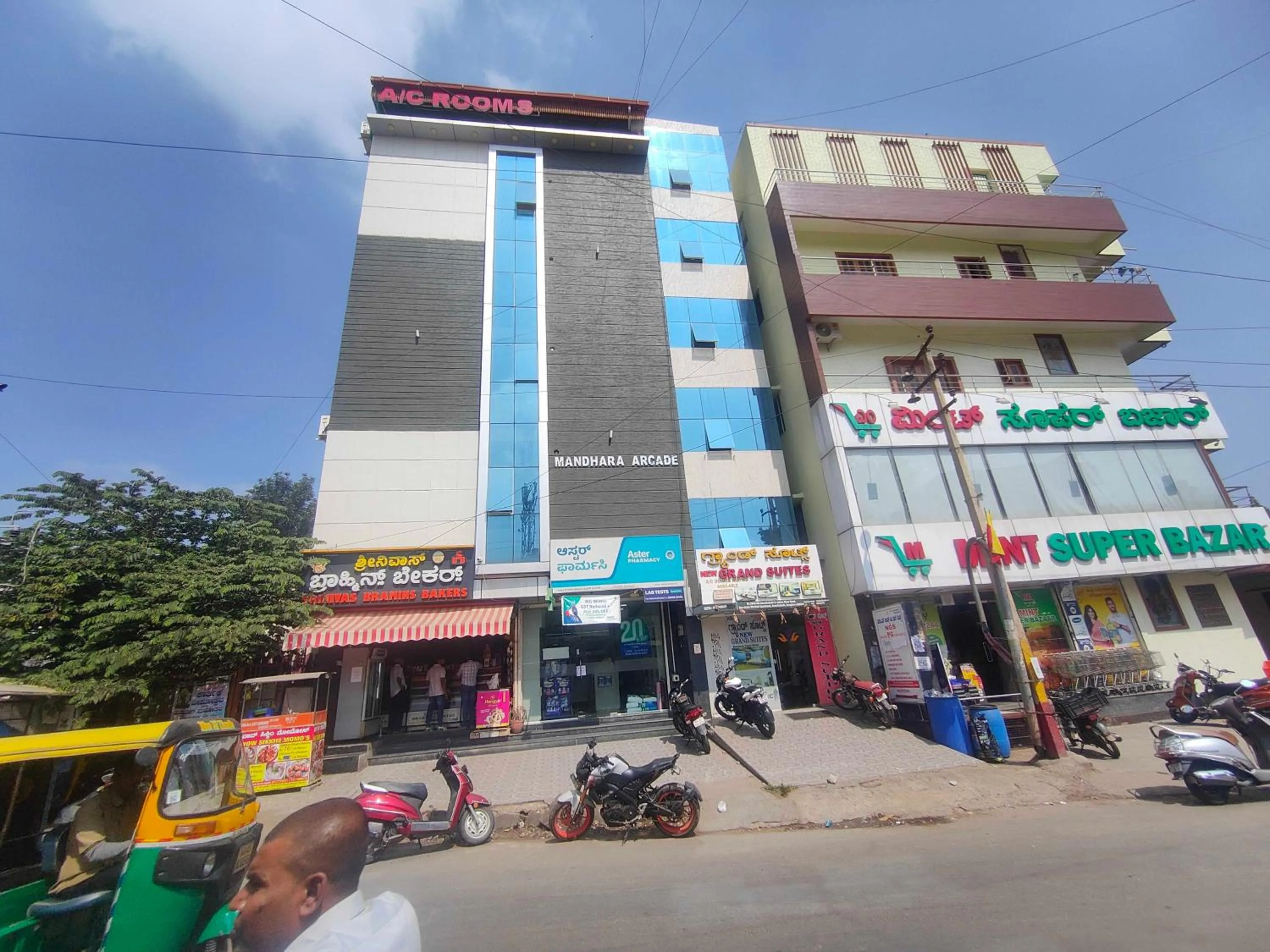 Facade/entrance in Hotel O New Grand Suites
