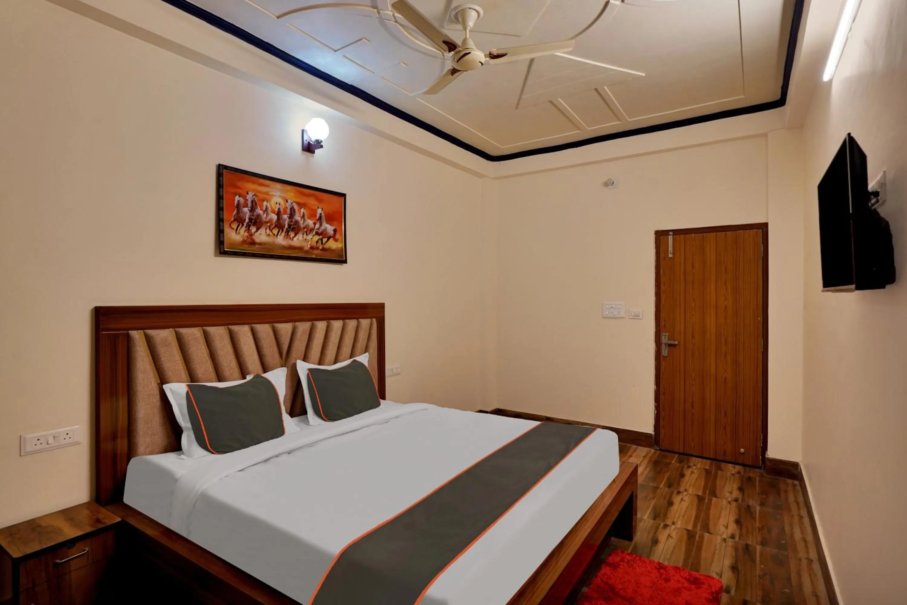 Bedroom in Collection O Trihans Mantion Hotel