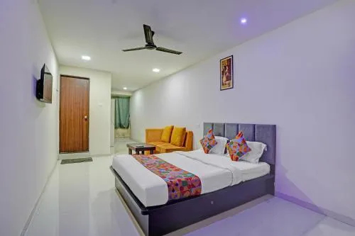 FabHotel RK Inn