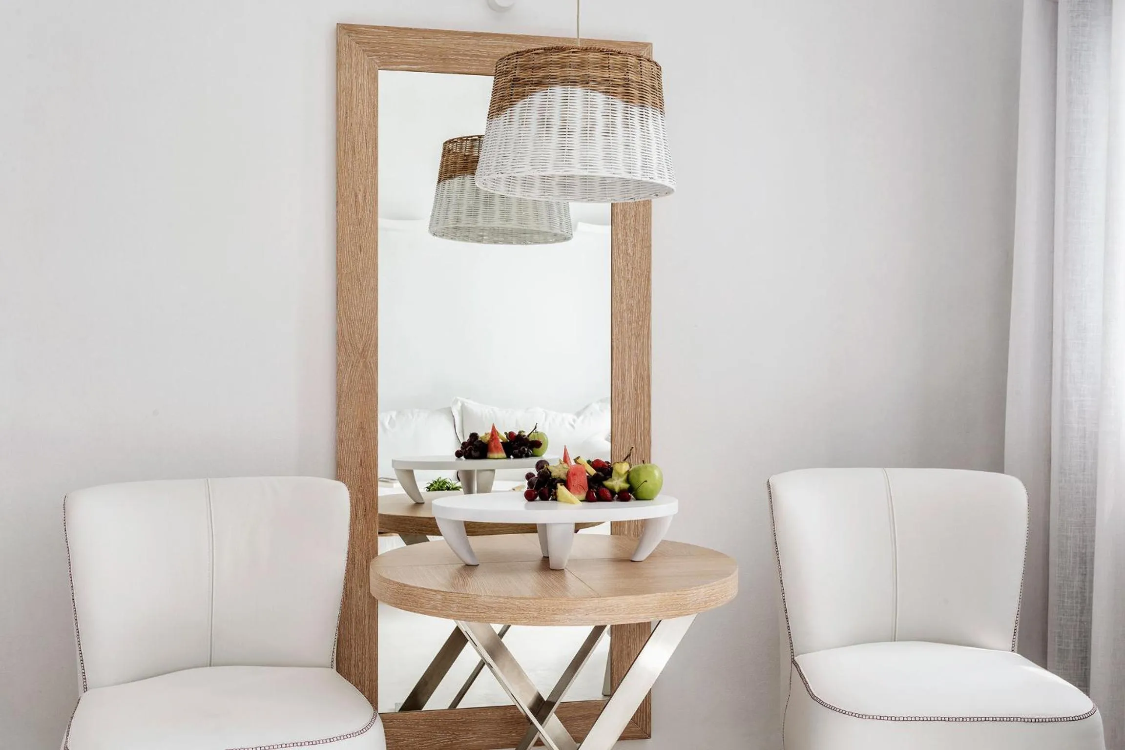 Food and drinks in Charisma Suites