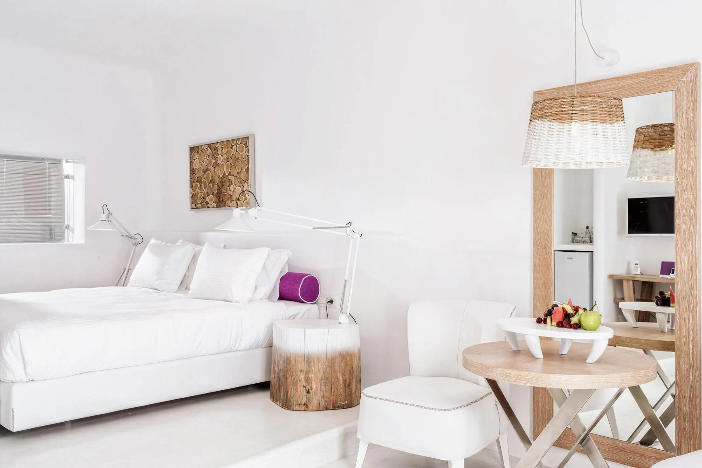 Seating area, Bed in Charisma Suites