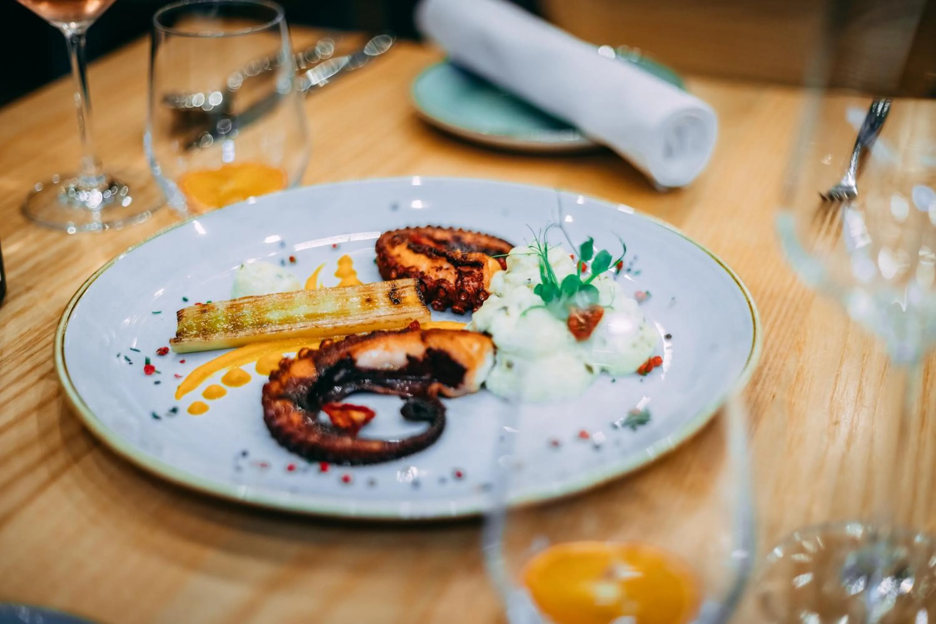 Restaurant/places to eat in Second Life in Piran - Hotel Zala Piran with private parking and shuttle service