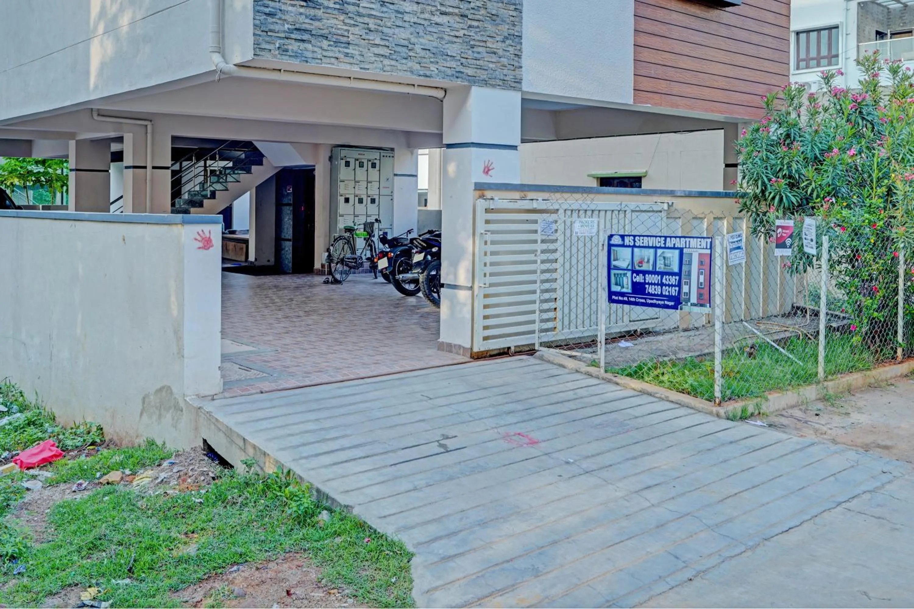 Facade/entrance in Collection O Ns Service Apartment