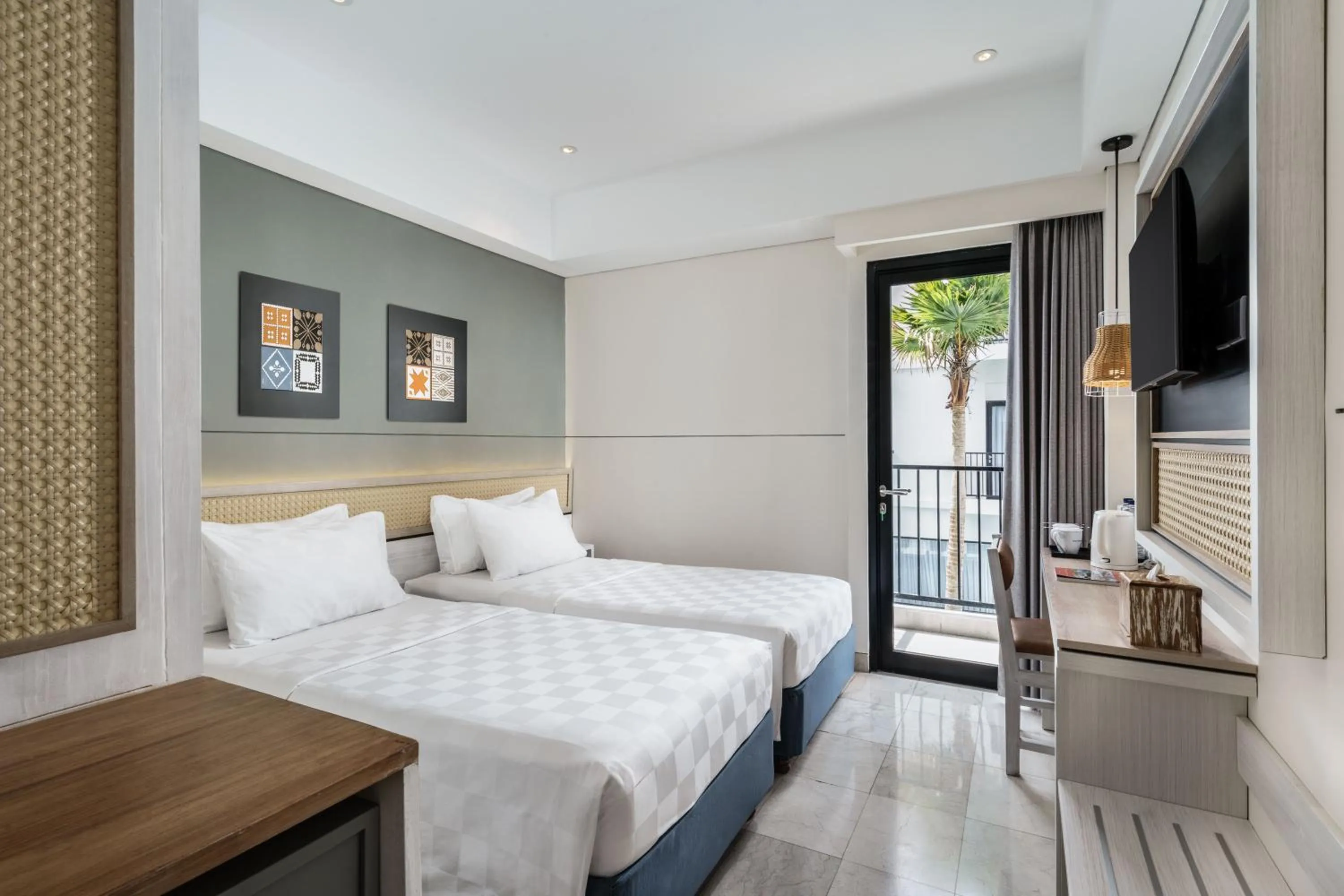 Bed in Swiss-Belcourt Lombok