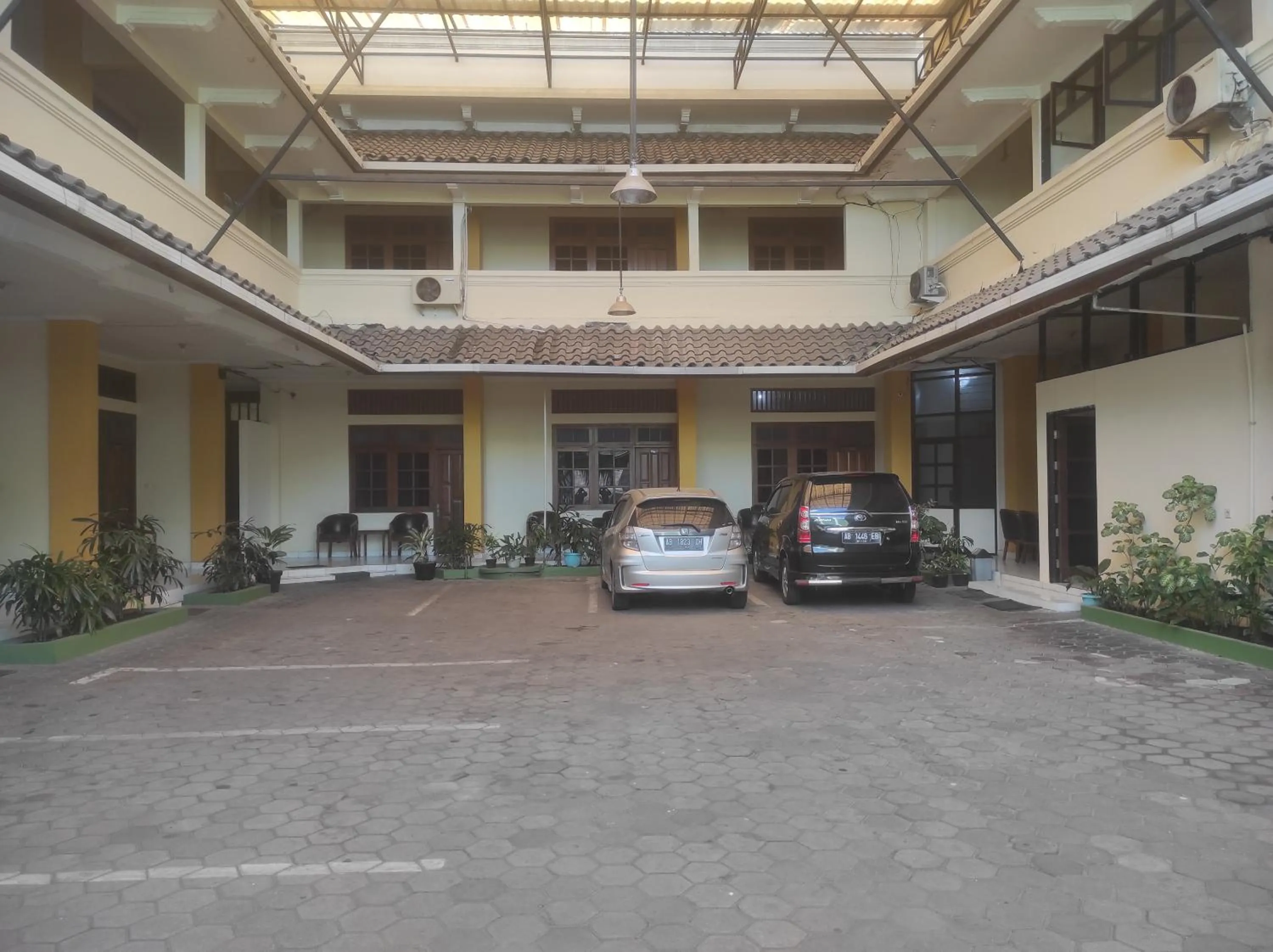 Parking in Shafira Hotel Yogyakarta