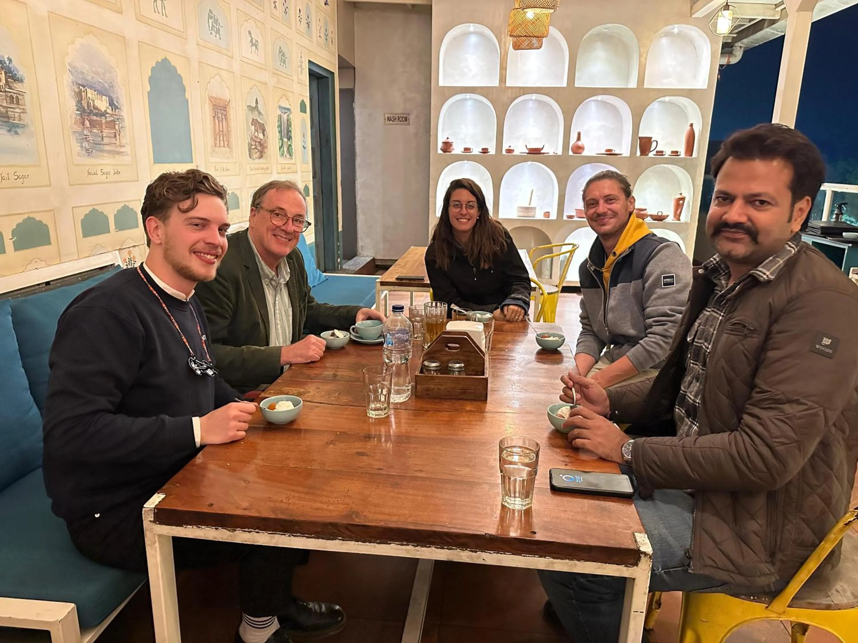 Restaurant/places to eat in Blue Door