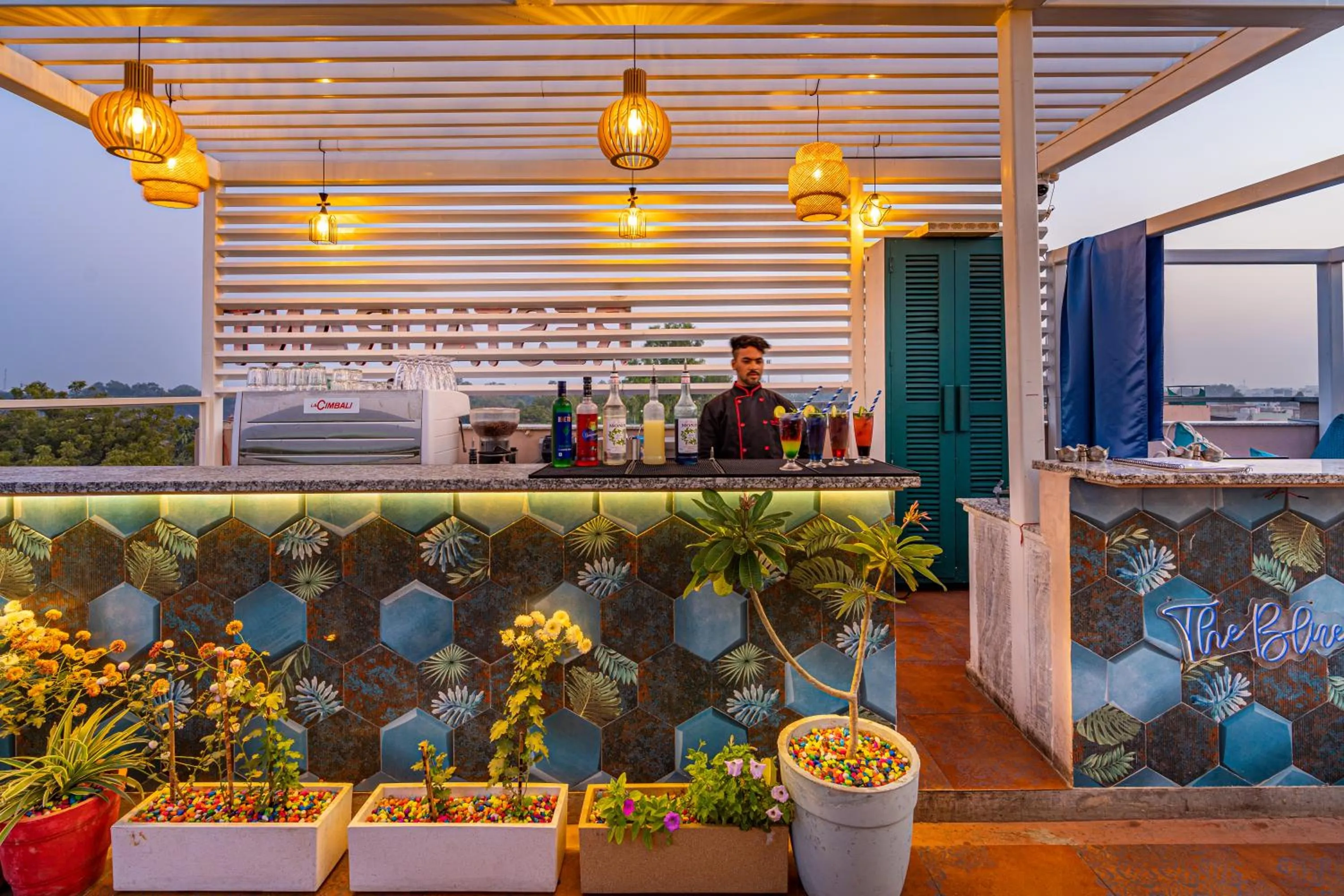 Restaurant/places to eat in Blue Door