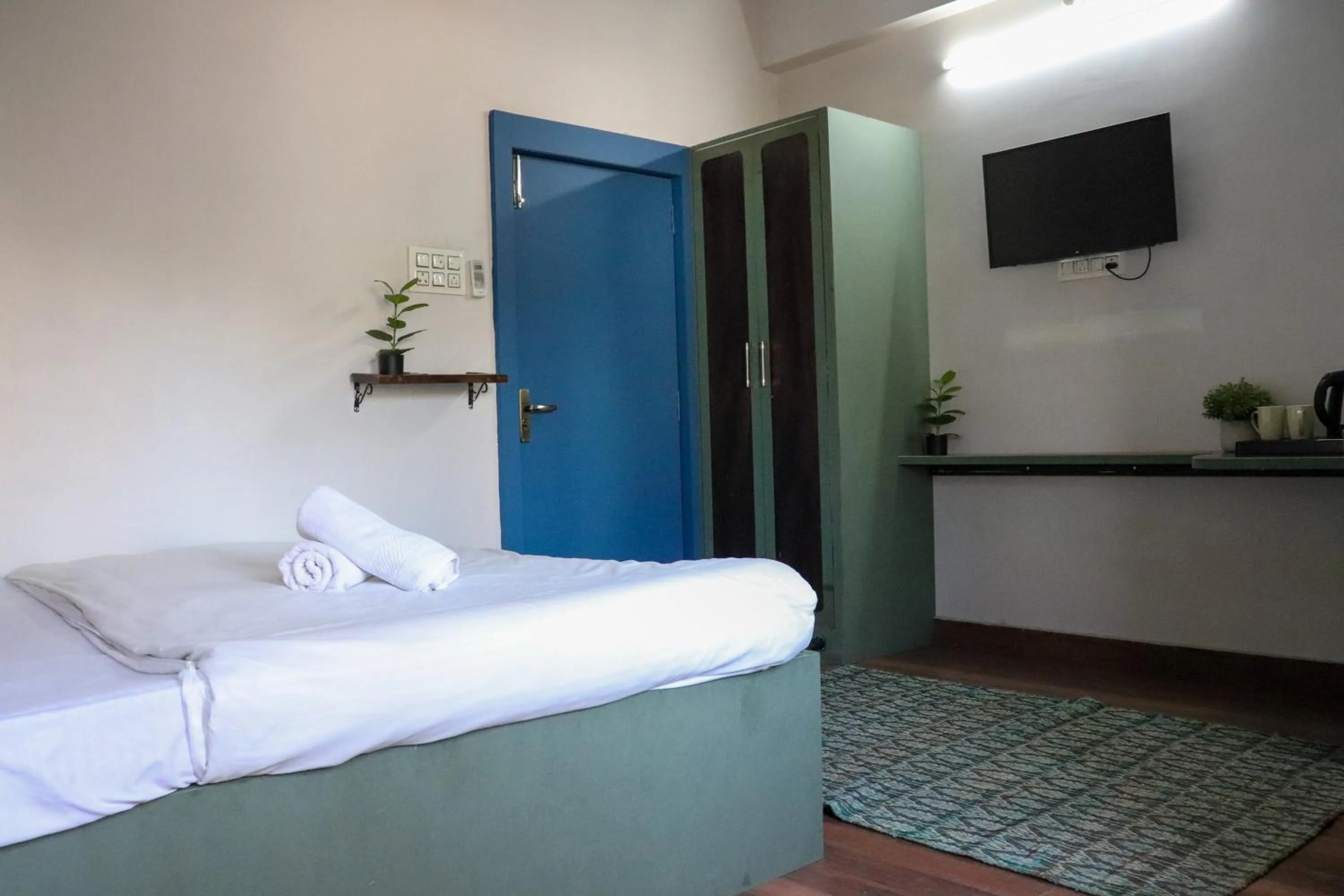 Bedroom, Bed in Blue Door