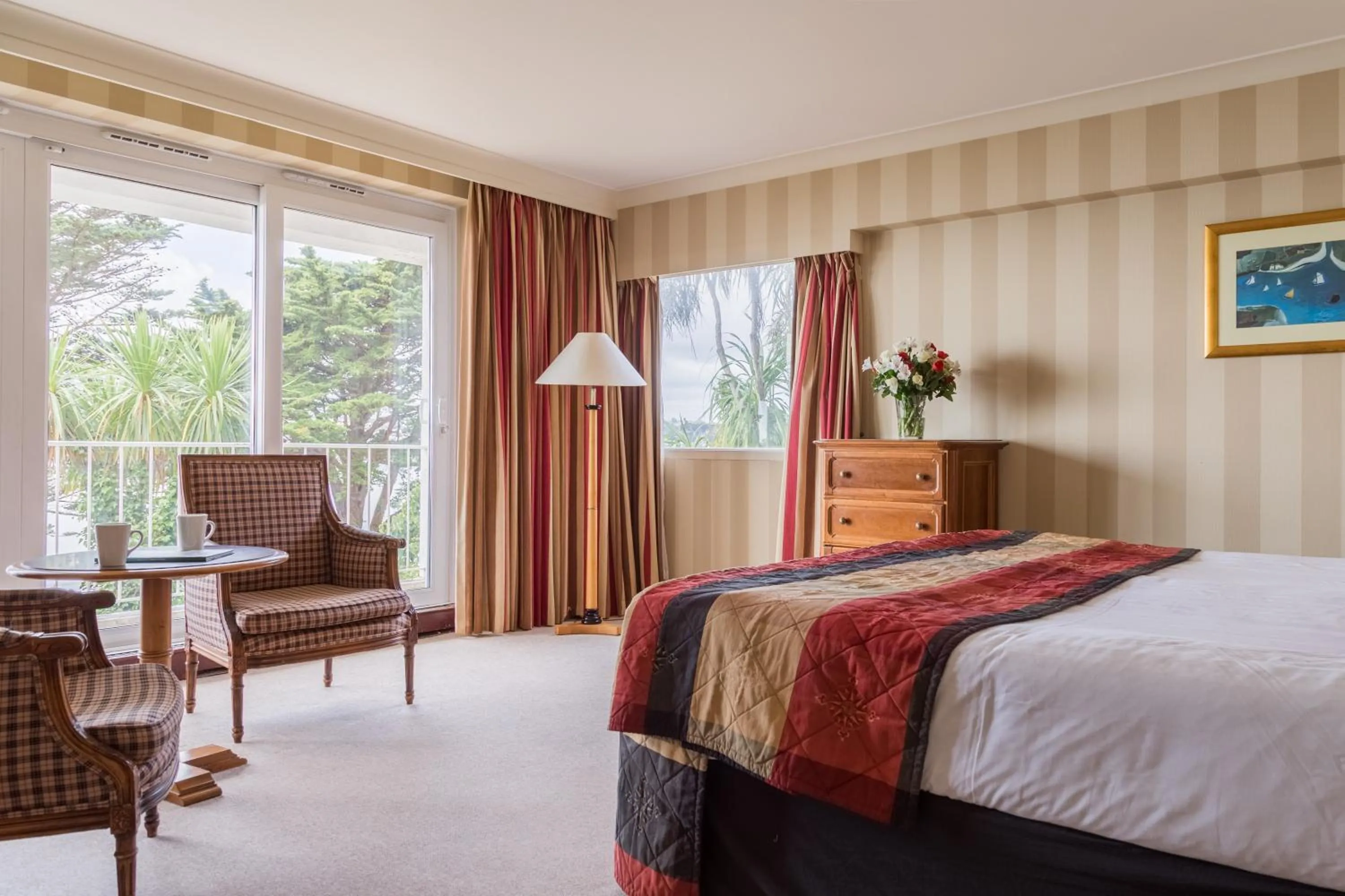 Bedroom, Bed in The Imperial Torquay