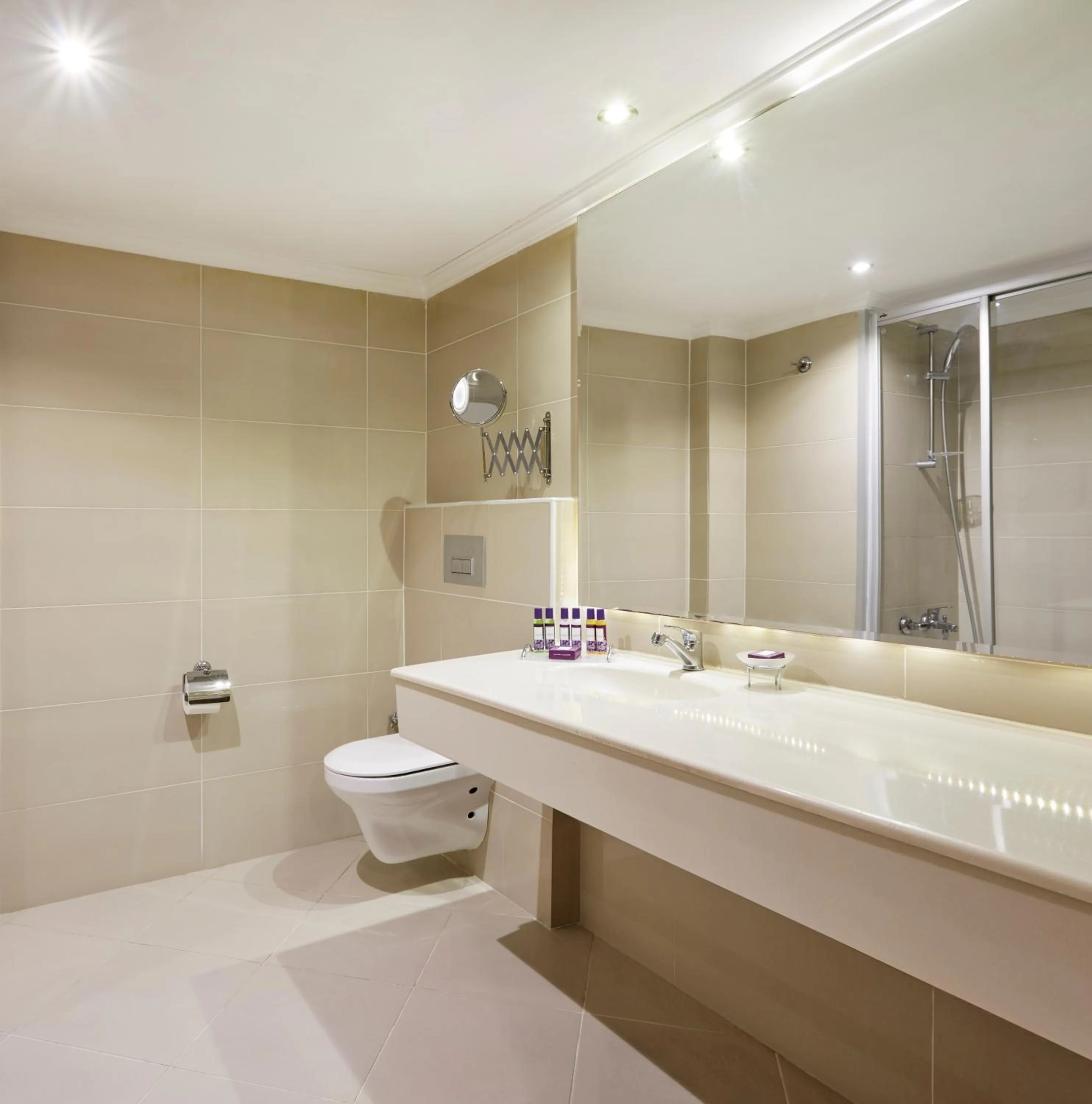 Bathroom in Anemon Kent Ege Otel