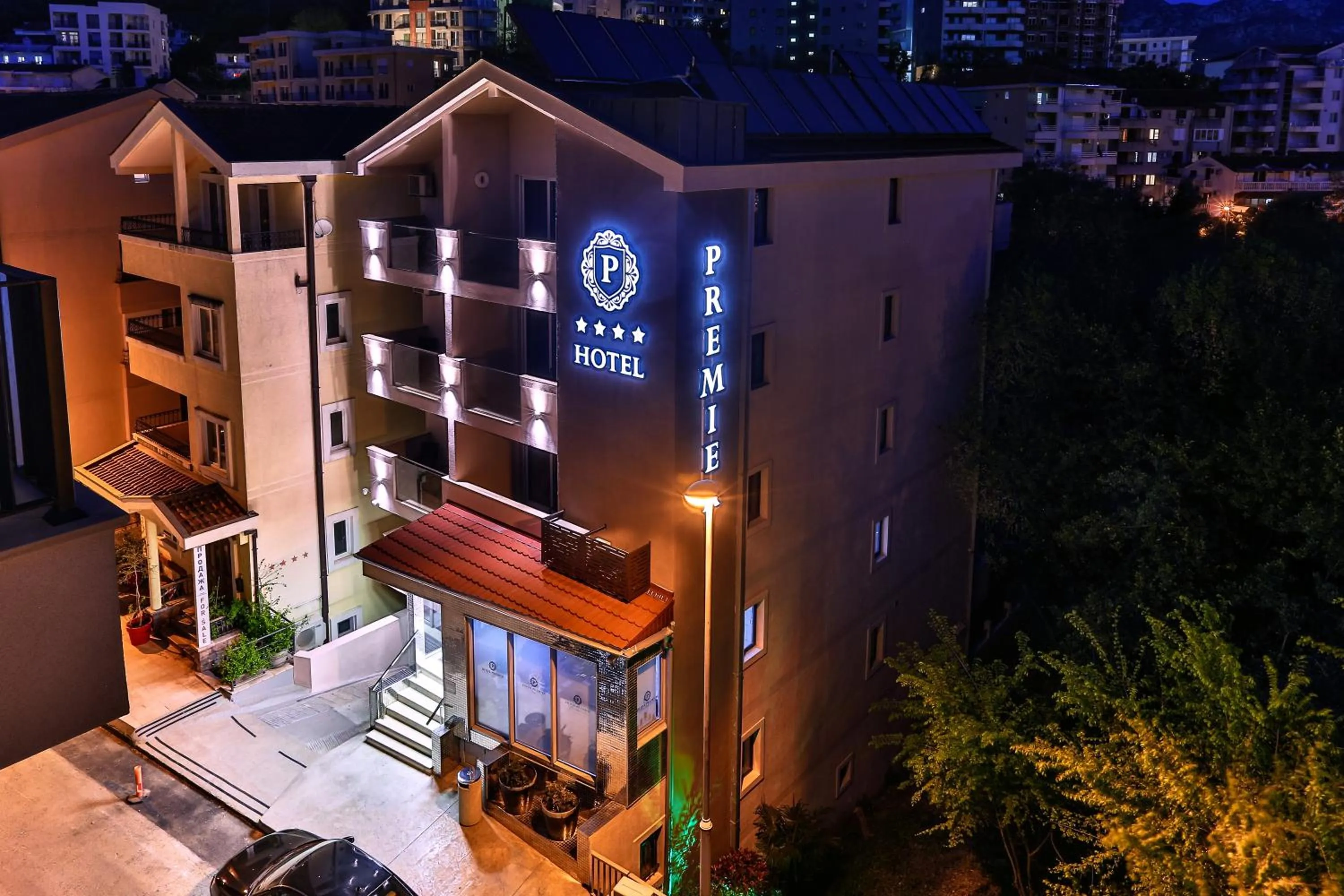 Property building in Hotel Premier