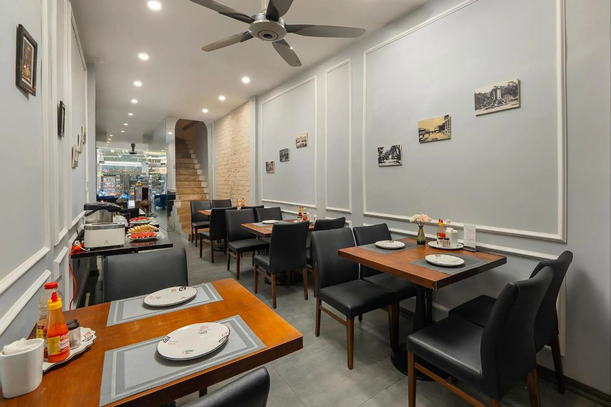 Restaurant/places to eat in Sonata Premier Hotel & Spa