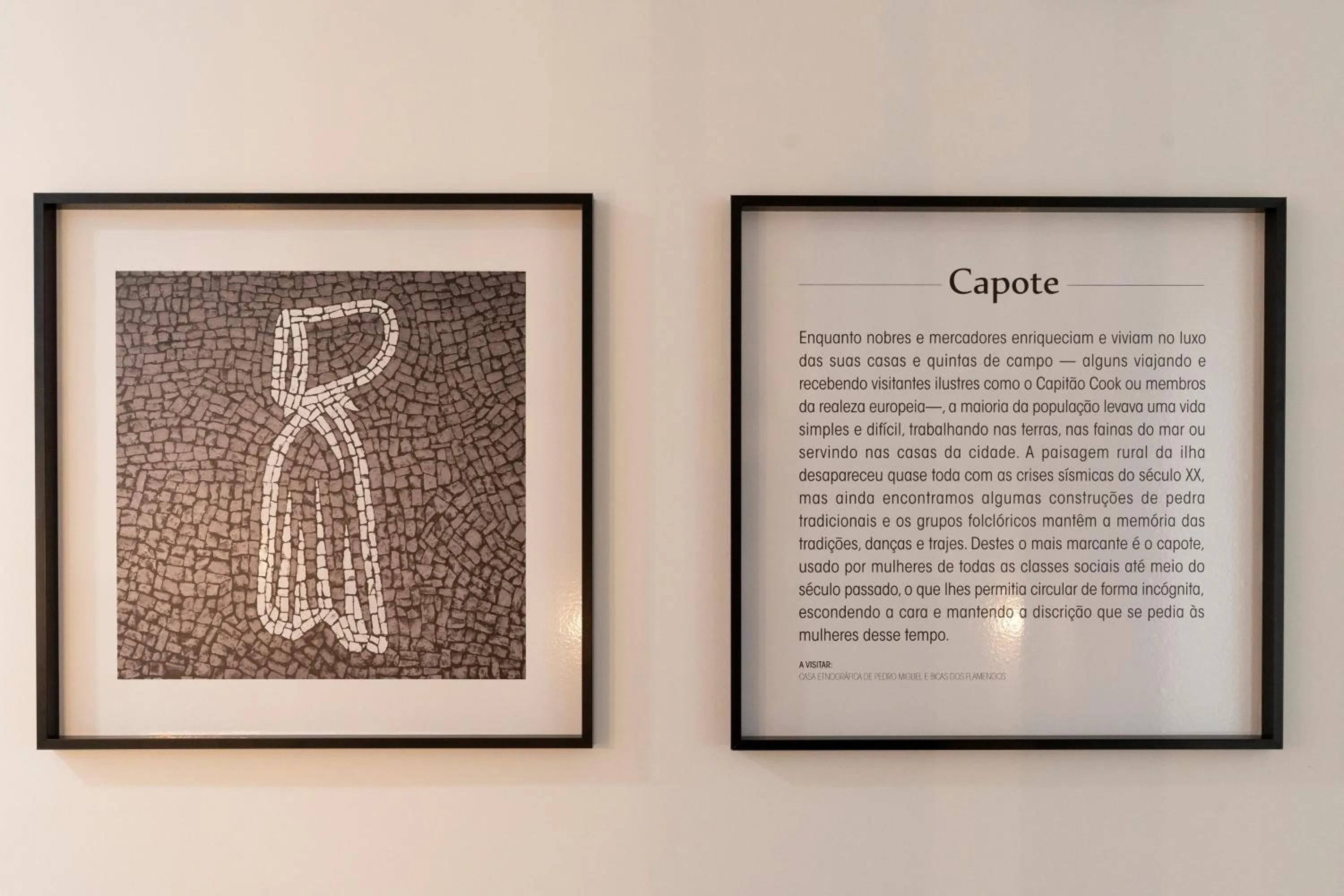 Decorative detail in Horta Bay