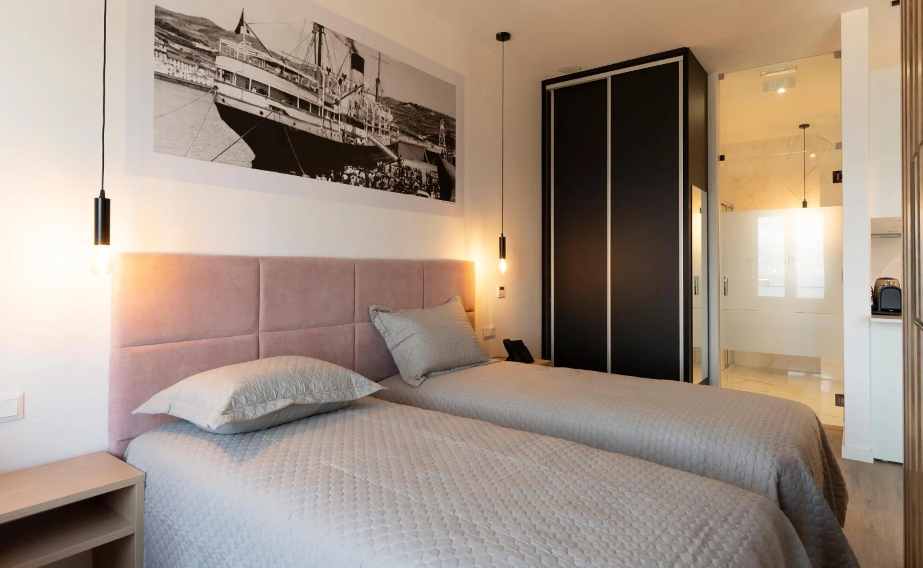 Bedroom, Bed in Horta Bay