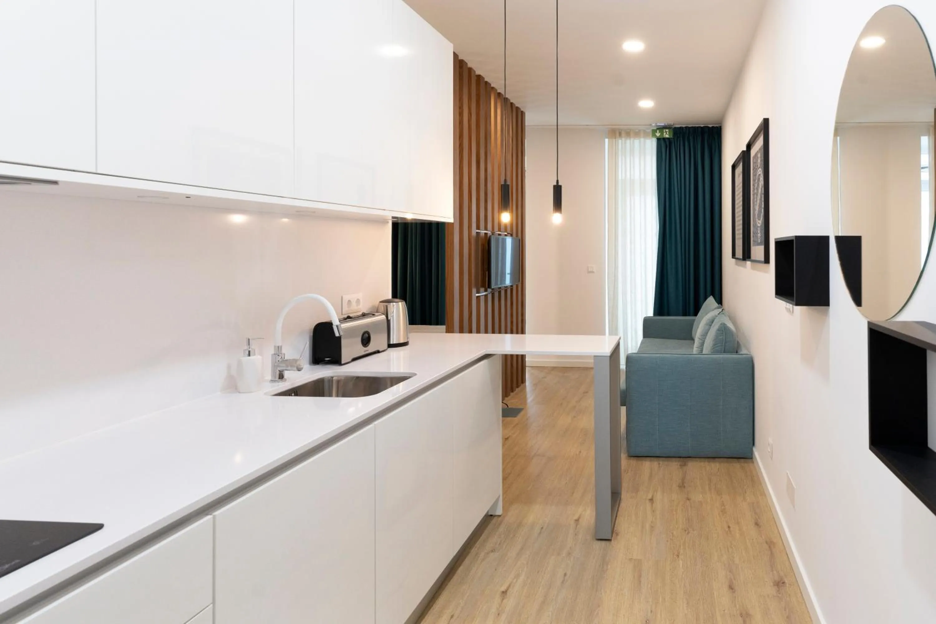 TV and multimedia in Horta Bay