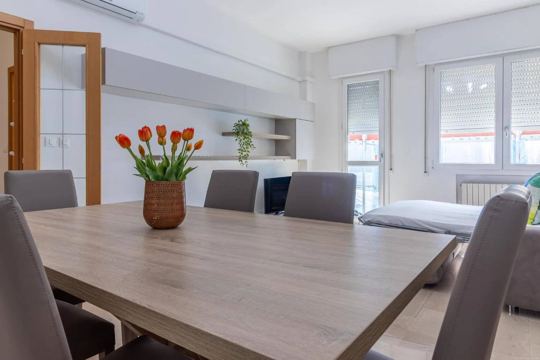 GuestHost - Darsena Luminous & Cozy Apartment