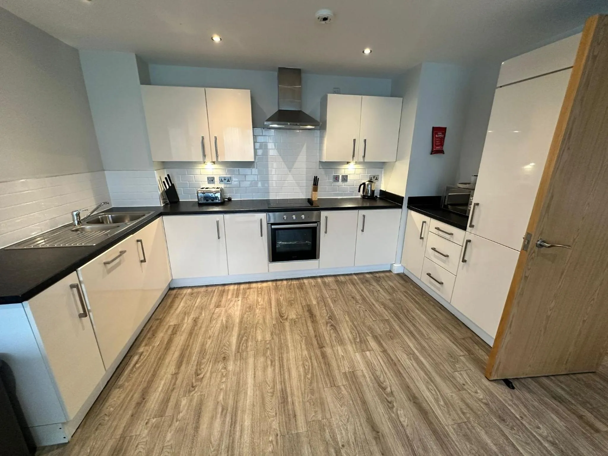 Kitchen or kitchenette in Obel Apartments by Beehosting