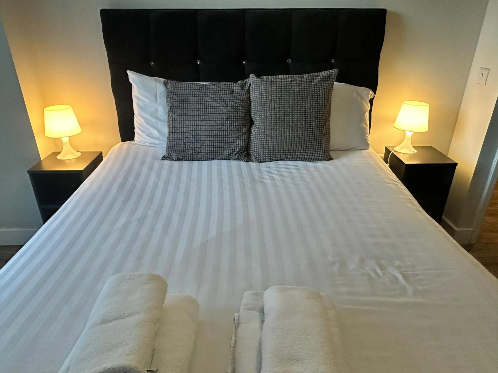 Bed in Obel Apartments by Beehosting
