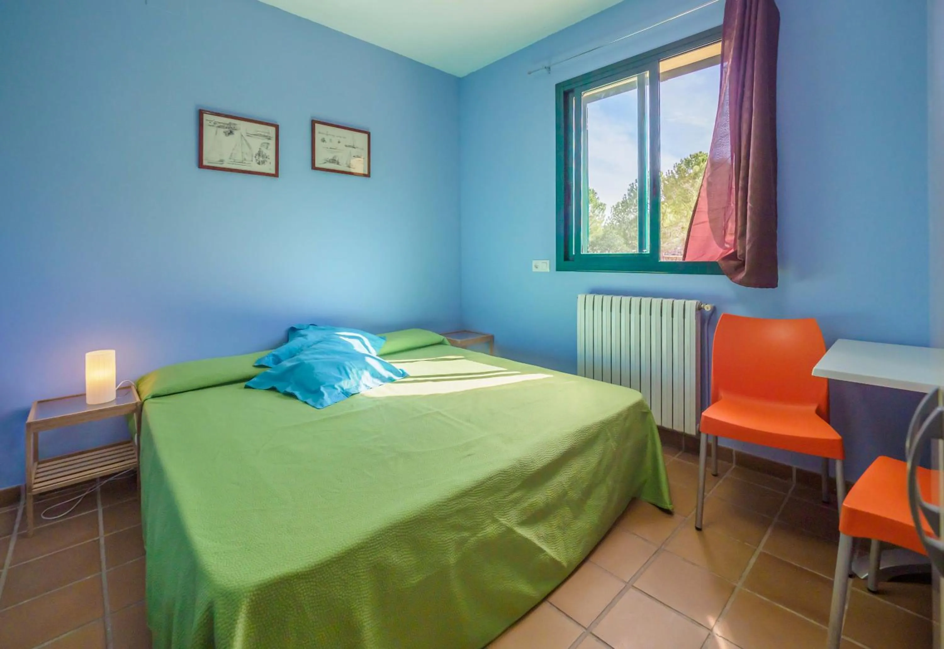 Double Room with Private Bathroom in Camping Alberg Municipal Tivissa