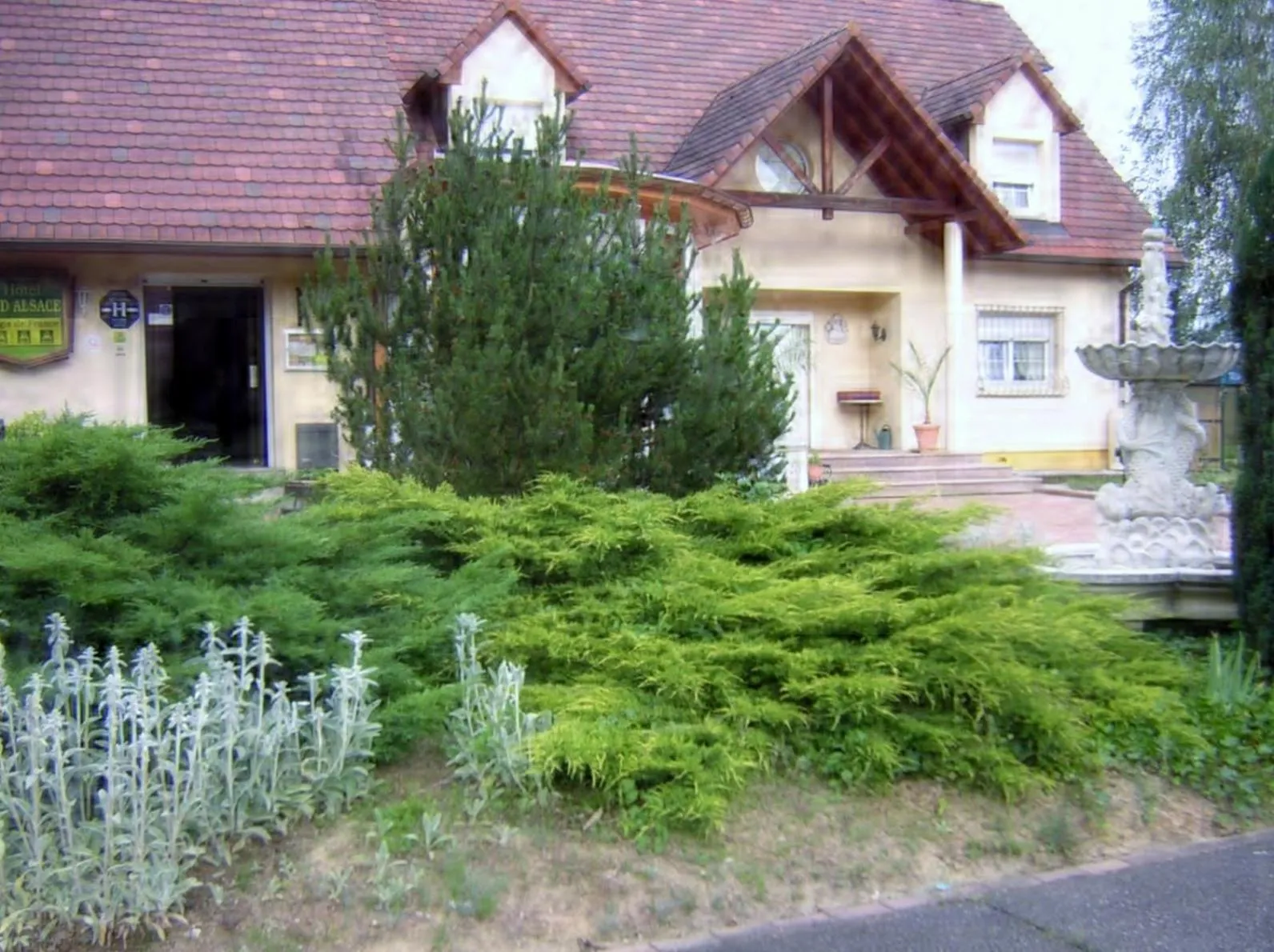 Property building in Hôtel sud alsace