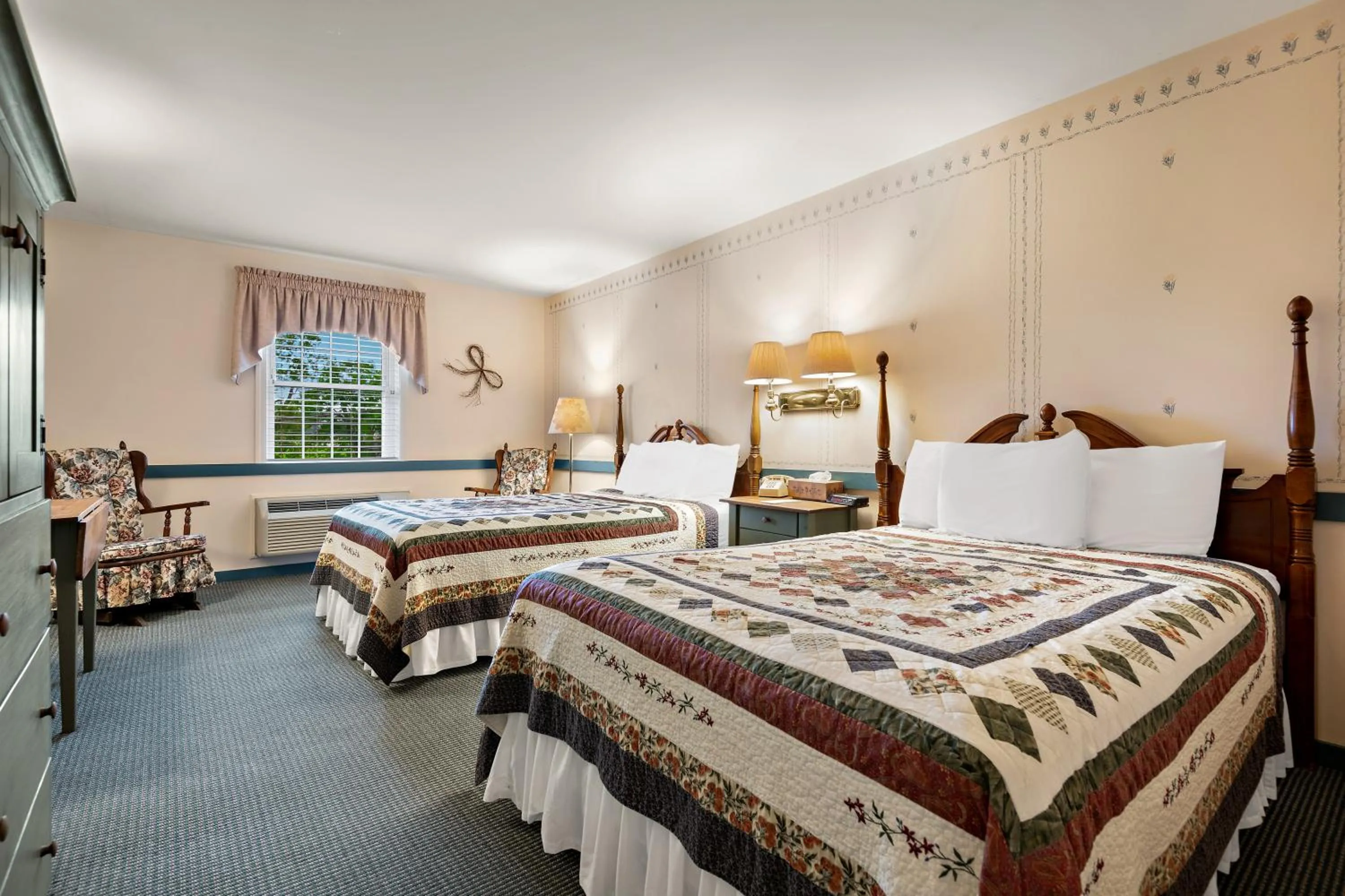 Photo of the whole room, Bed in Country Living Inn