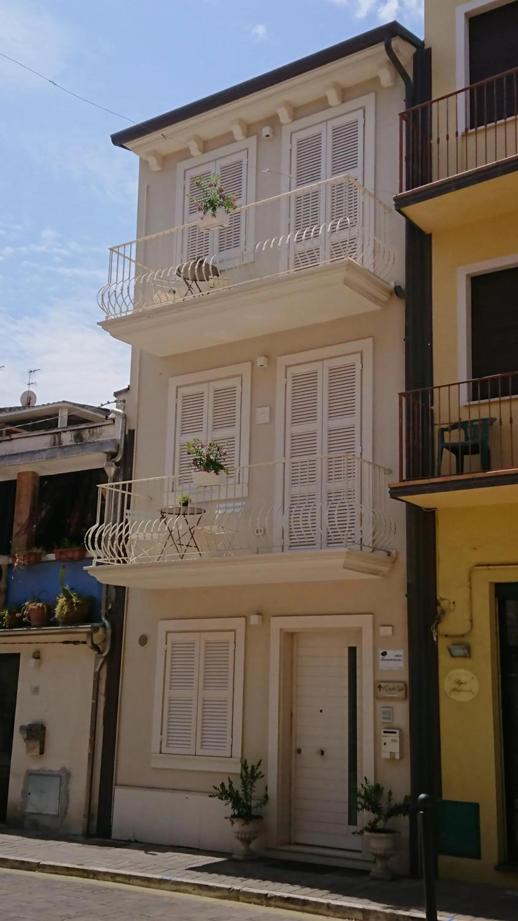 Property building in Il Piccolo Giglio