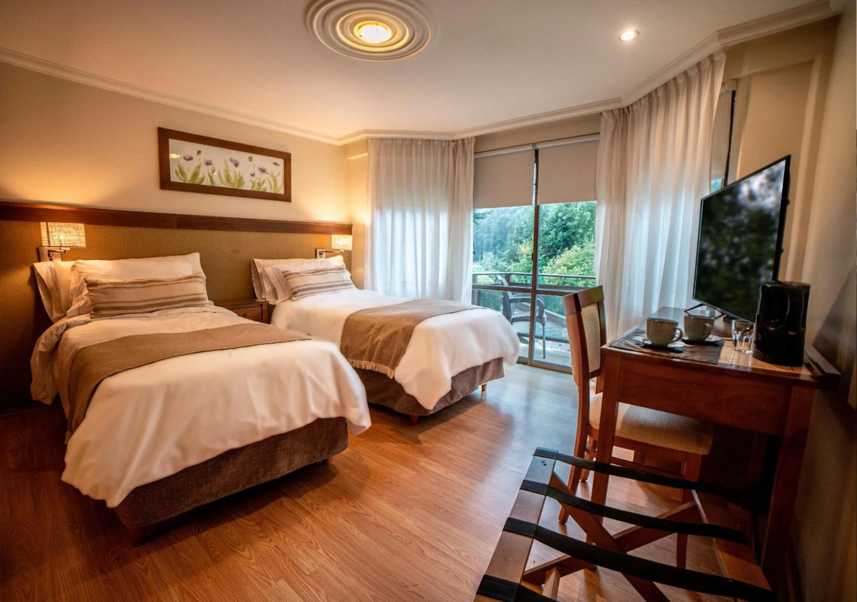 Photo of the whole room, Bed in La Comarca Resort & Spa