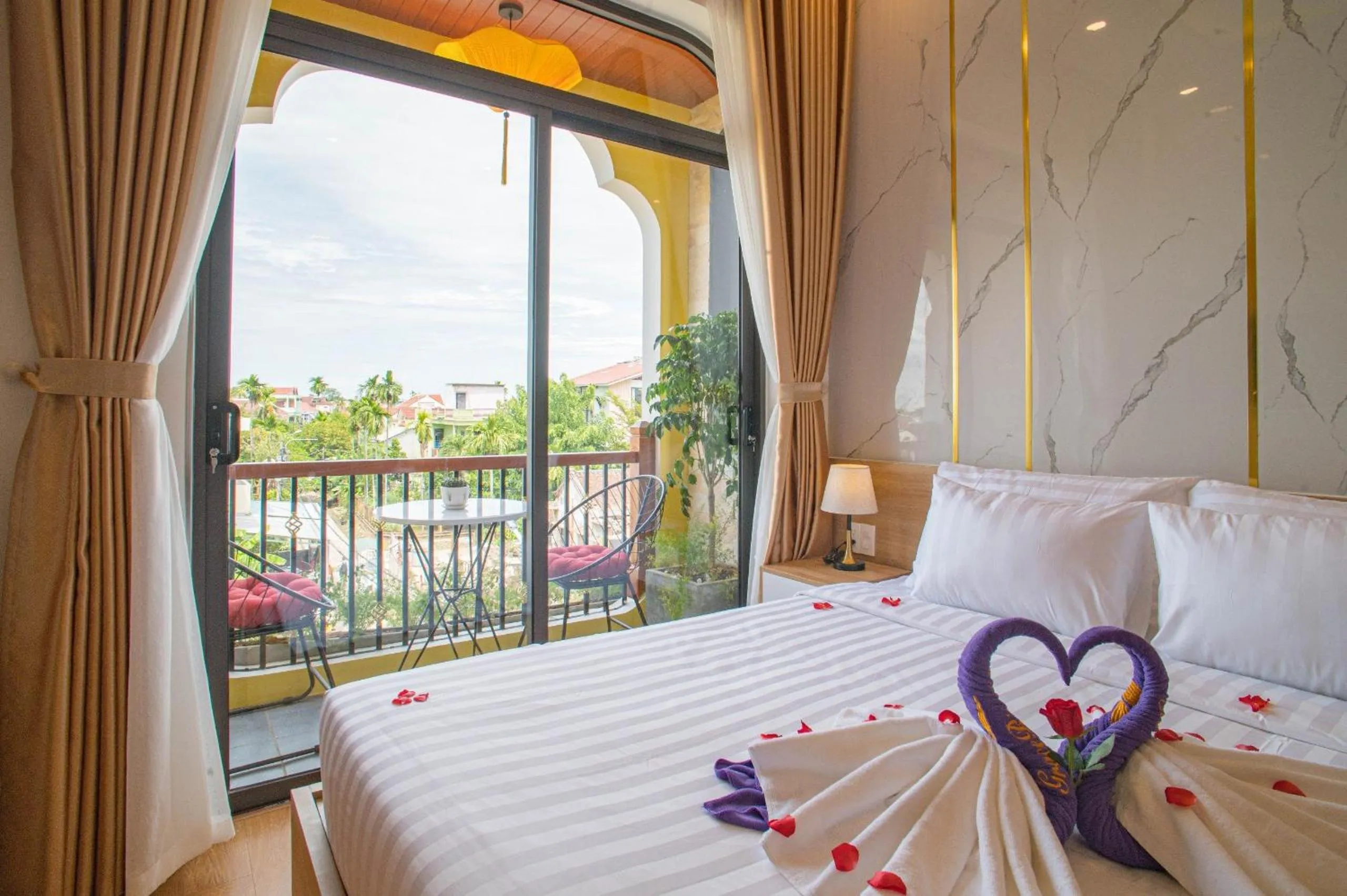 Bed in Mint Hoi An Villa