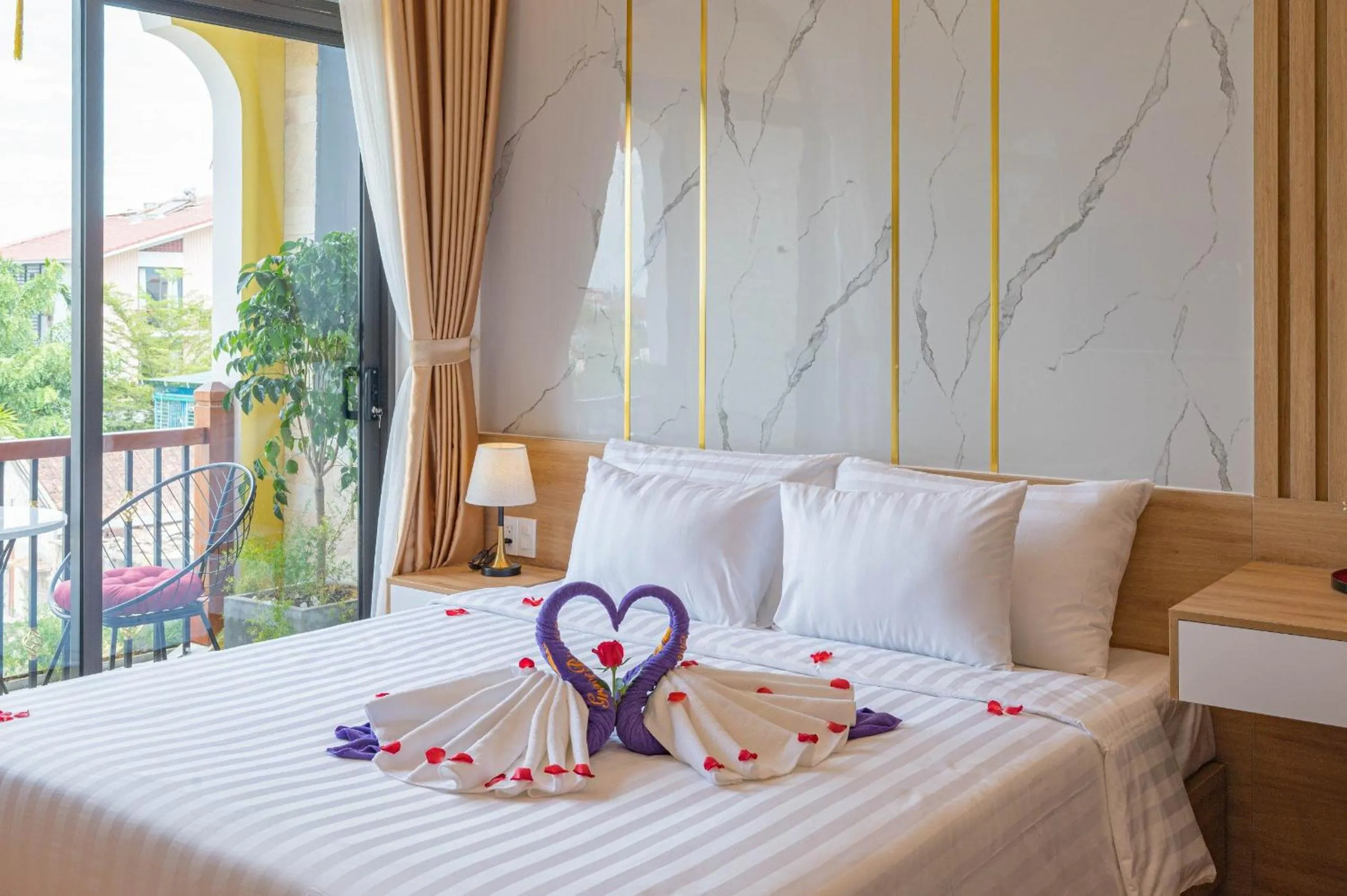 Bed in Mint Hoi An Villa