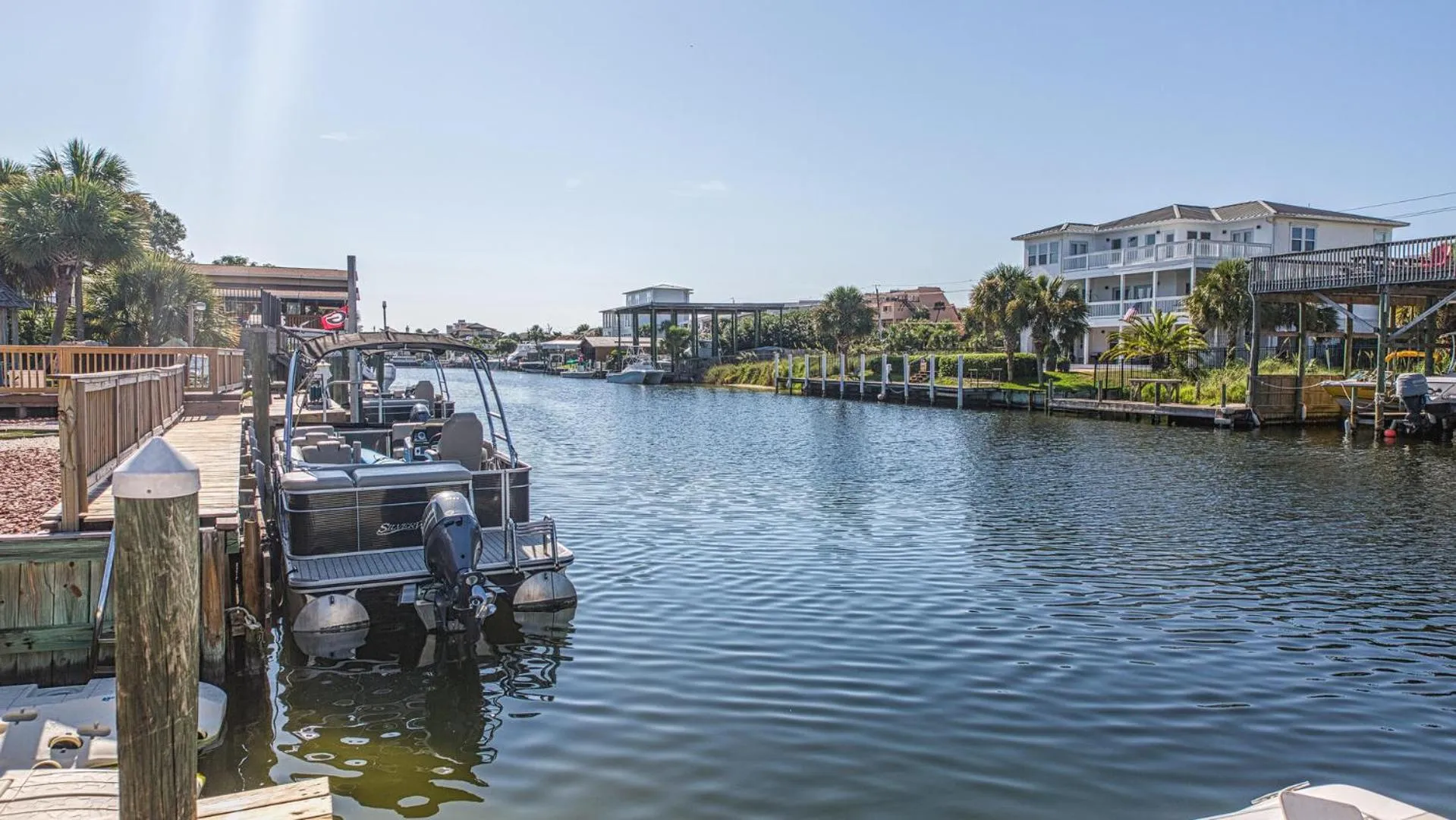 The Back Porch - Is a relaxing 4 bedroom 3 bathroom House on Holiday Isle