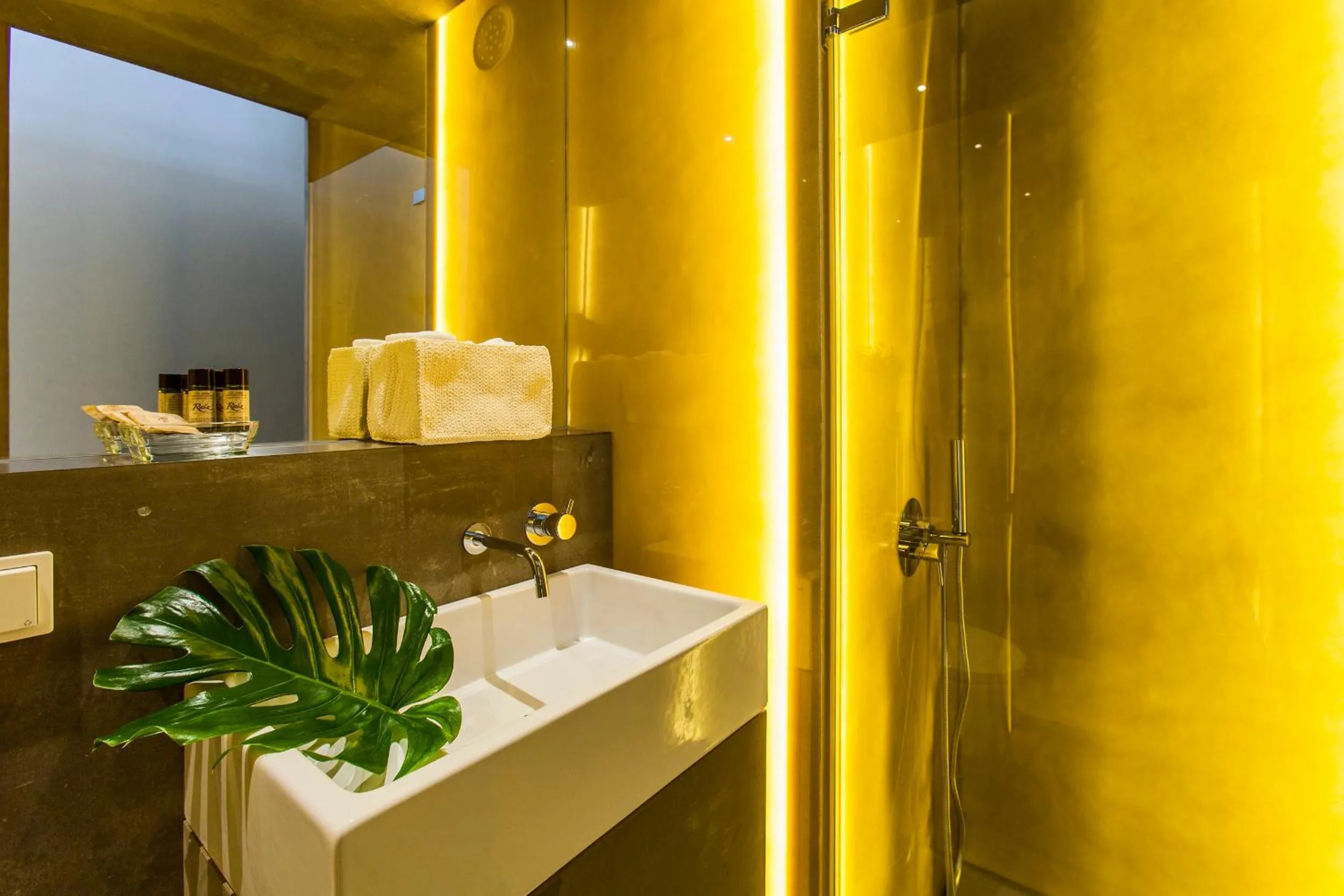 Bathroom in bnapartments Loftpuzzle