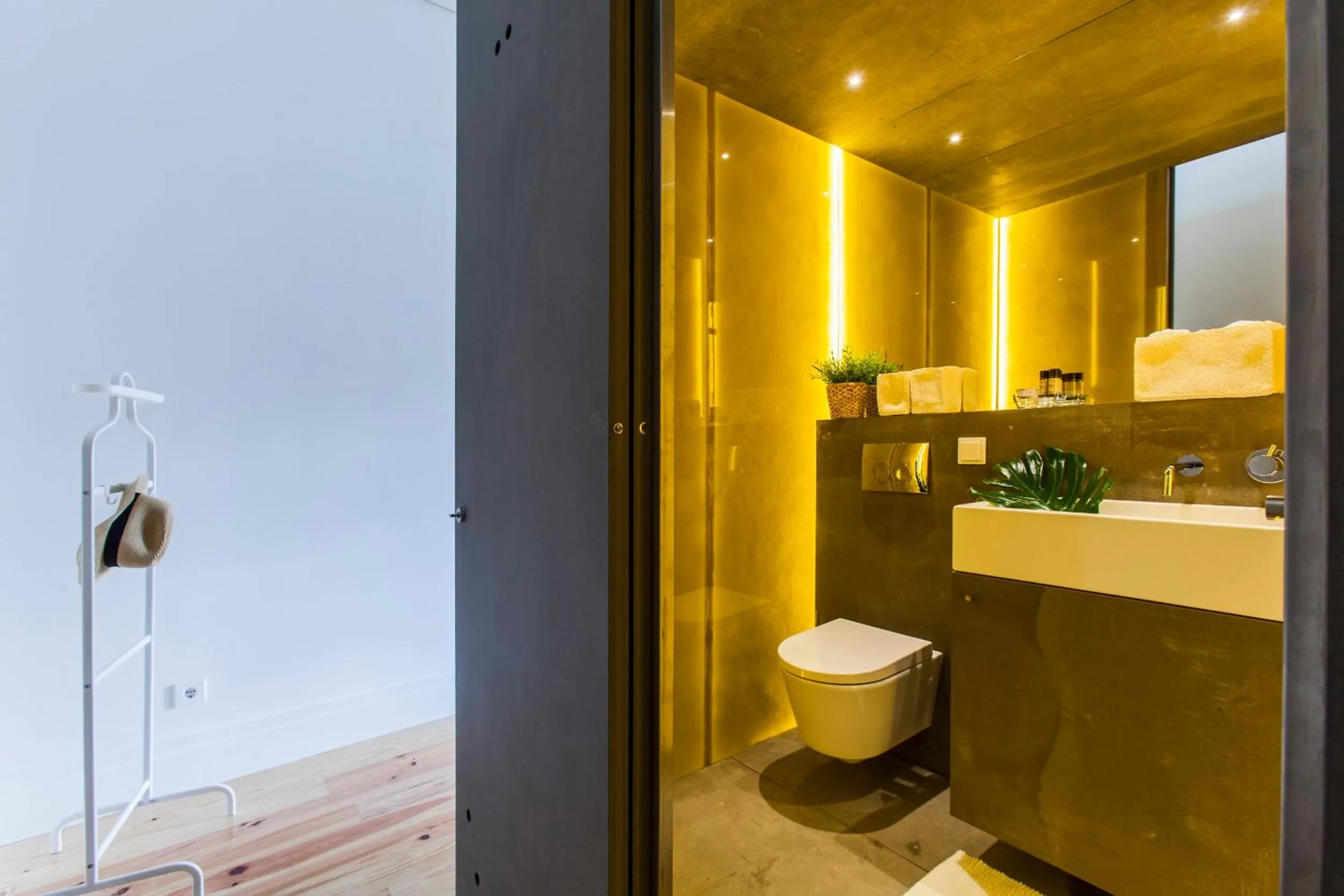 Bathroom in bnapartments Loftpuzzle