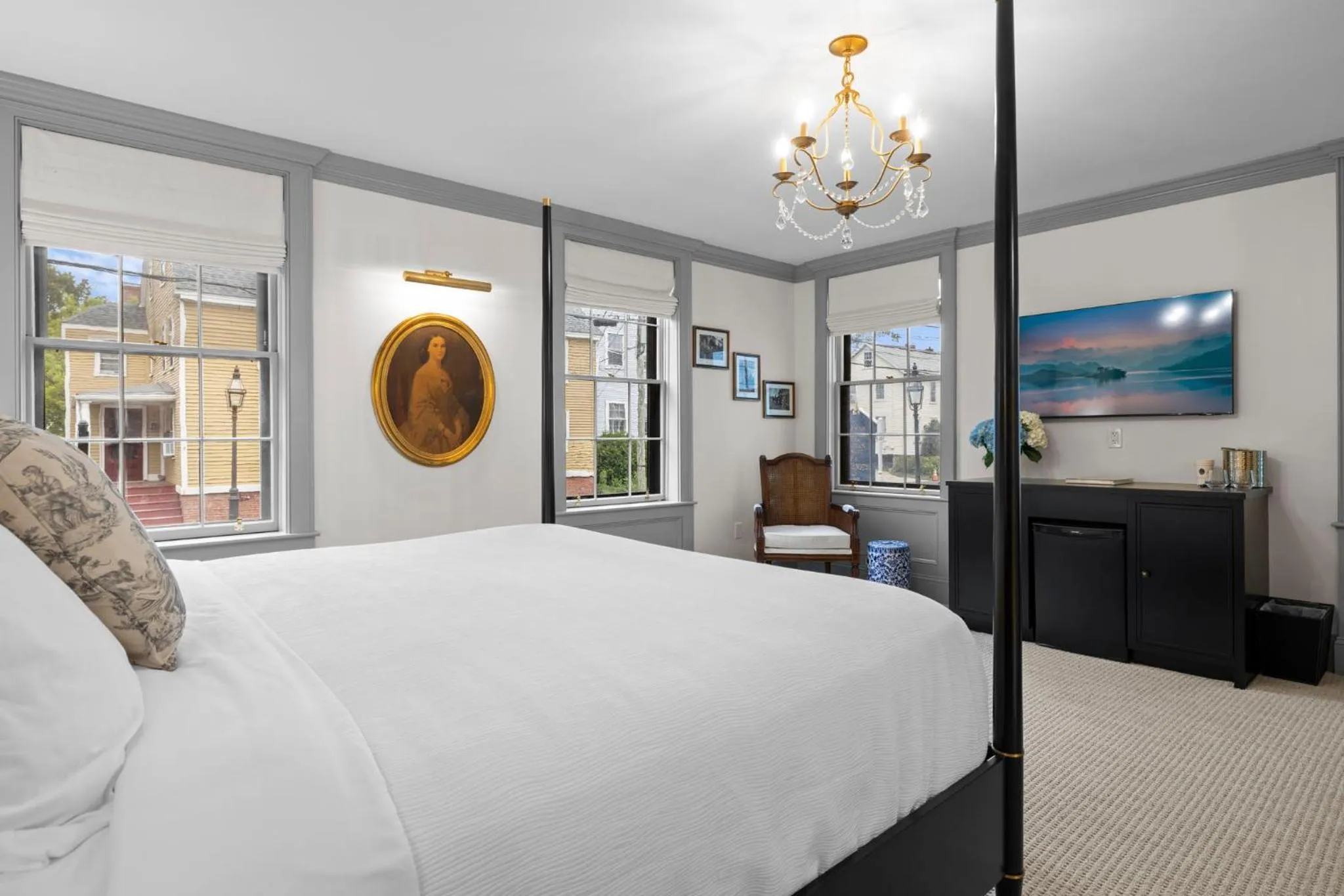 Bed in The Davenport Inn