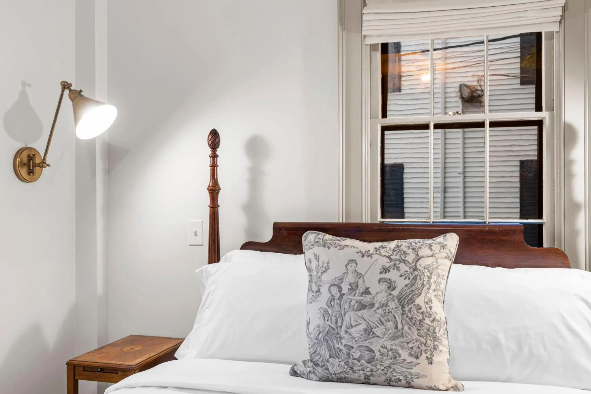 Bed in The Davenport Inn