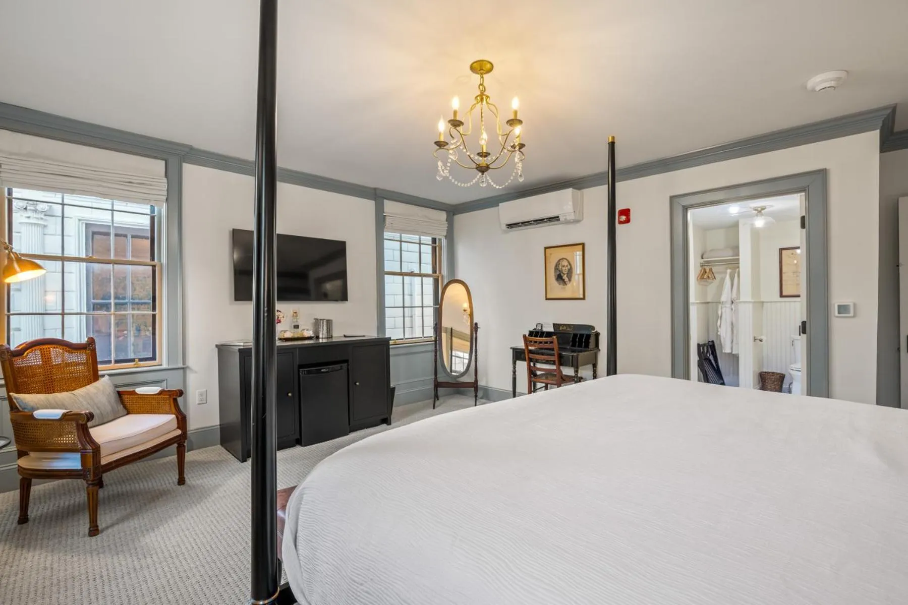 Bed in The Davenport Inn