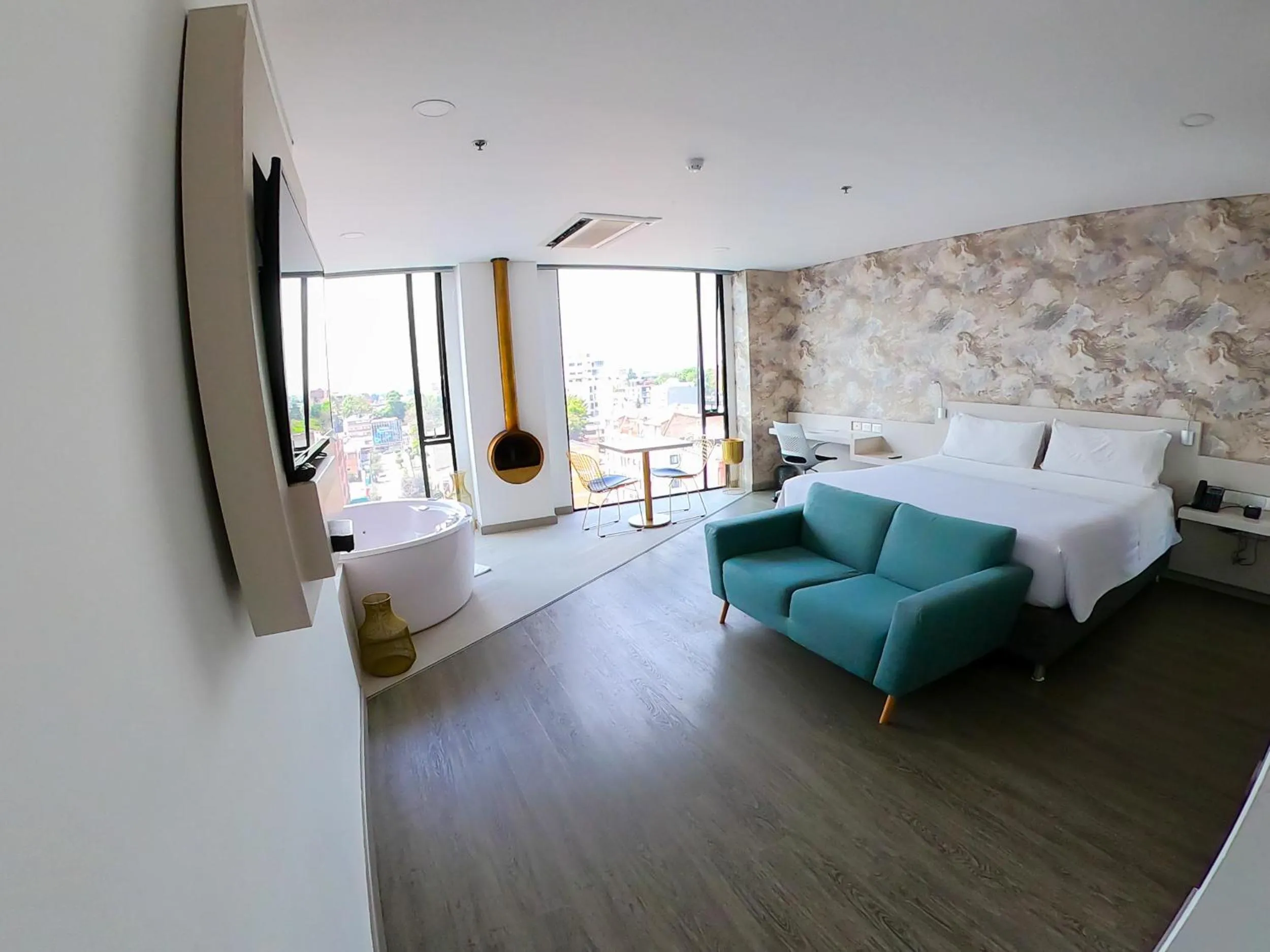 Photo of the whole room, Bed in Hotel Black Tower Premium