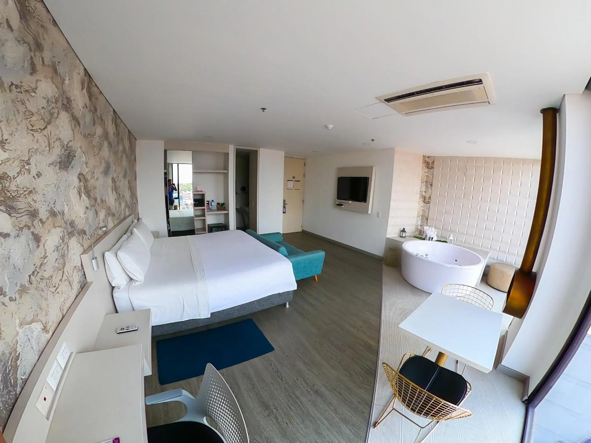 Photo of the whole room, Bed in Hotel Black Tower Premium