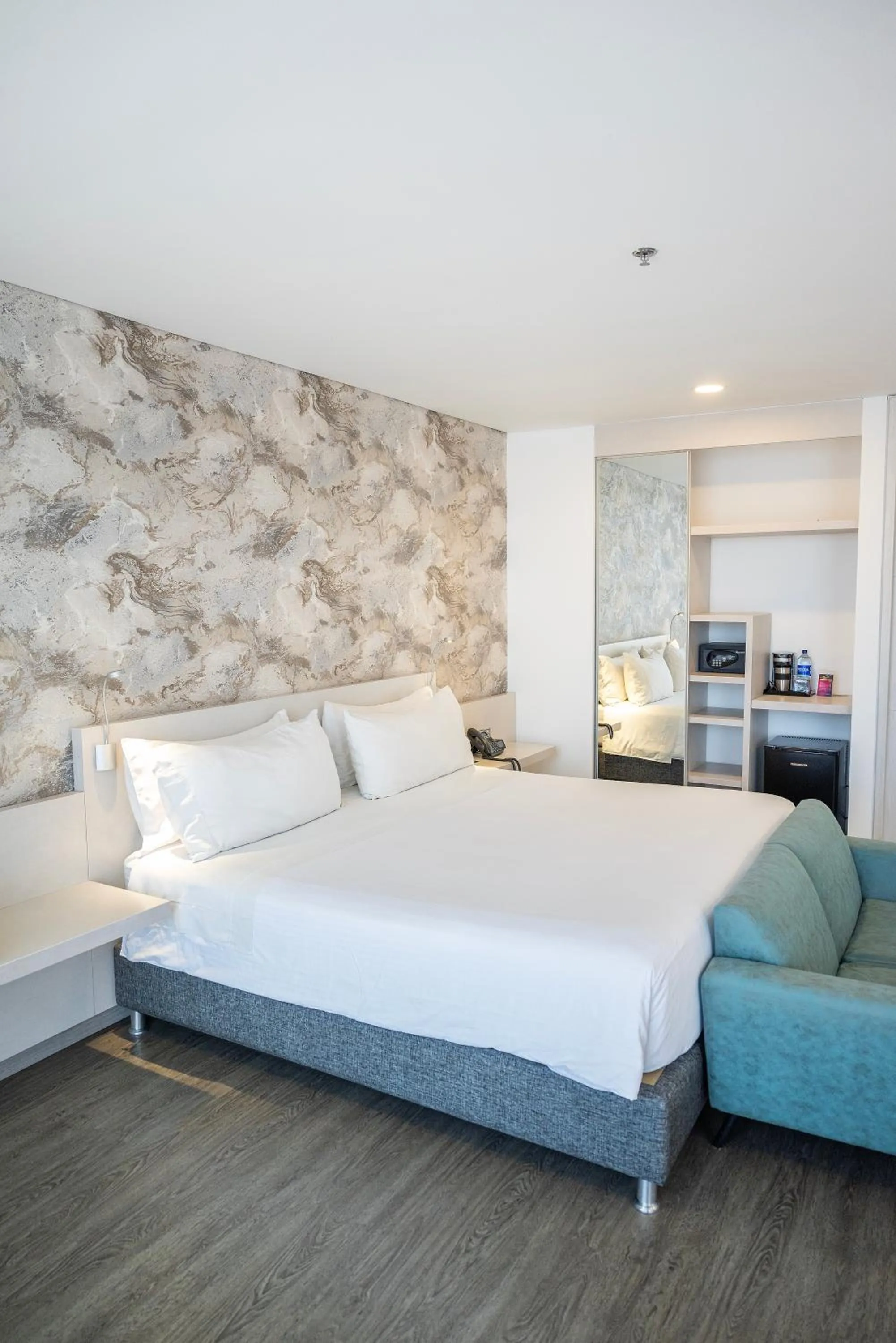 Photo of the whole room, Bed in Hotel Black Tower Premium