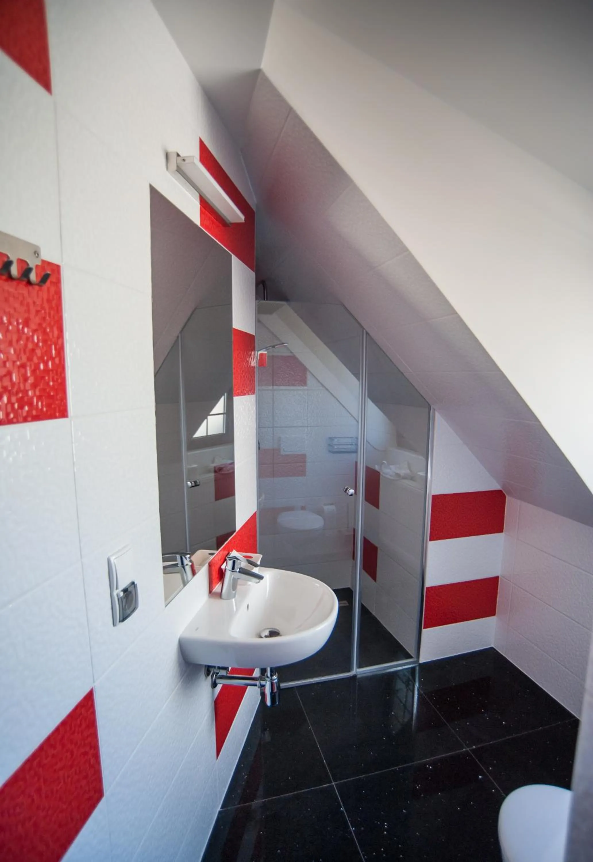 Shower in World Hostel - Old Town