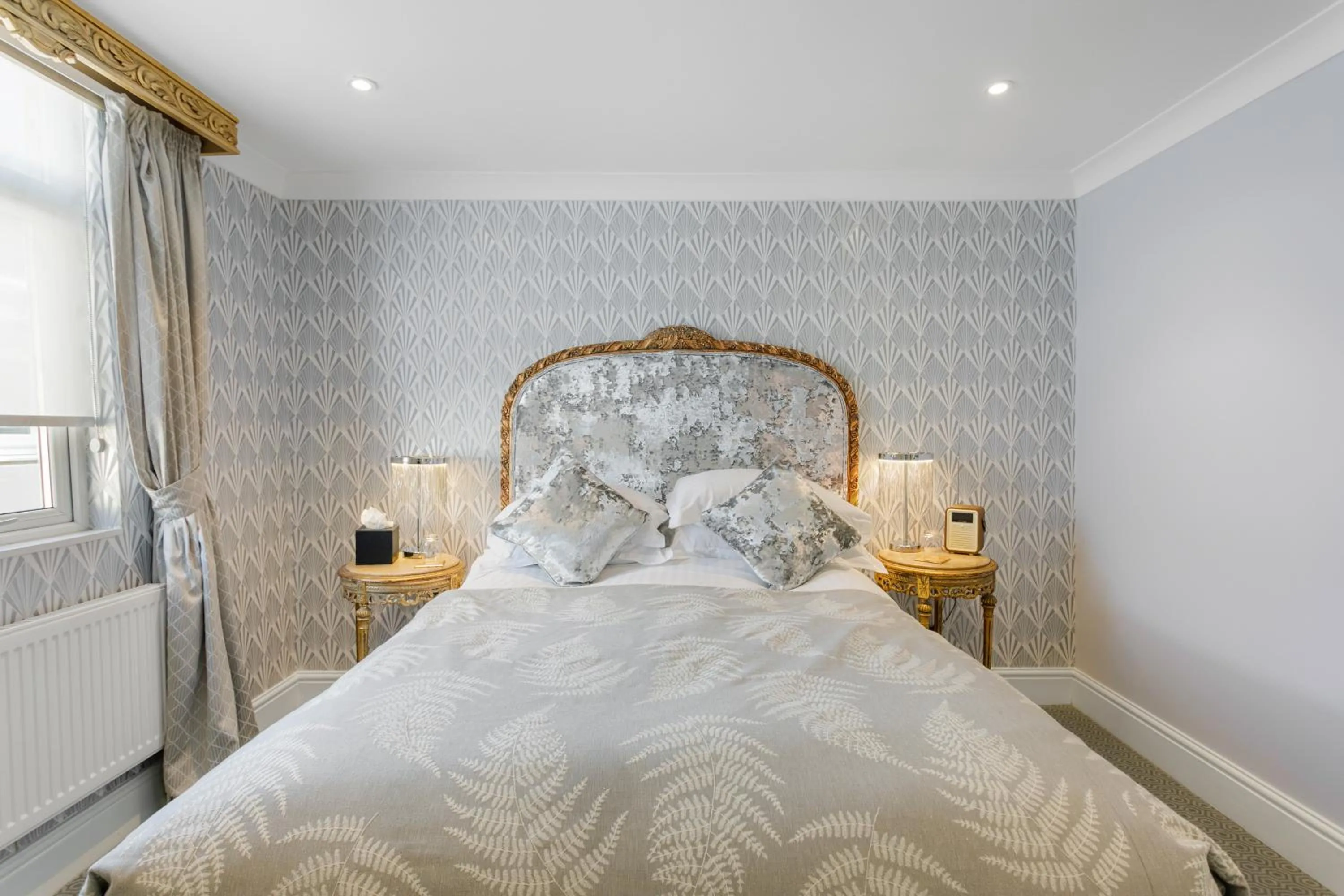 Bed in The Somerville