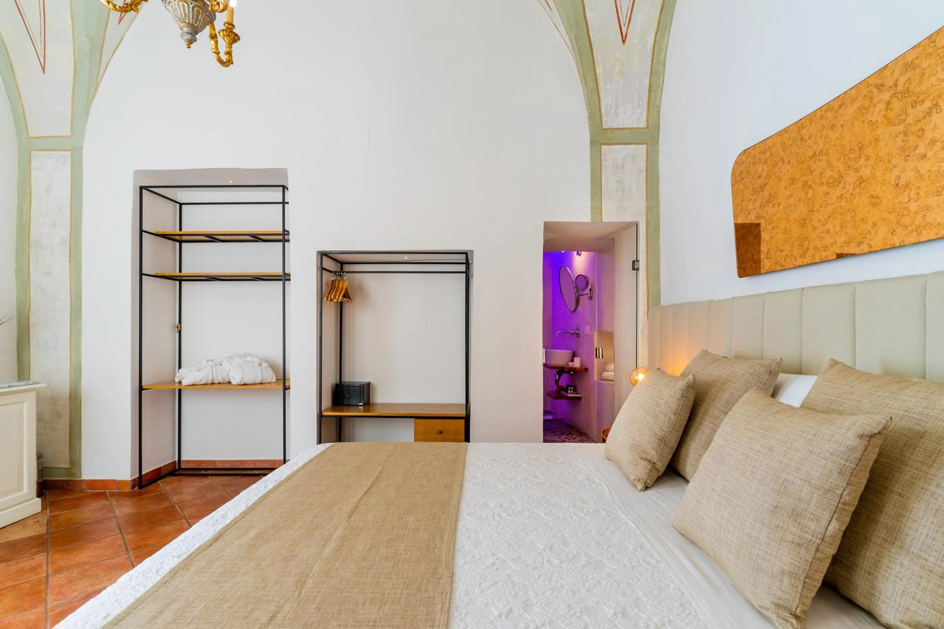 Bed in Corte Patitari - by Patitari Suites