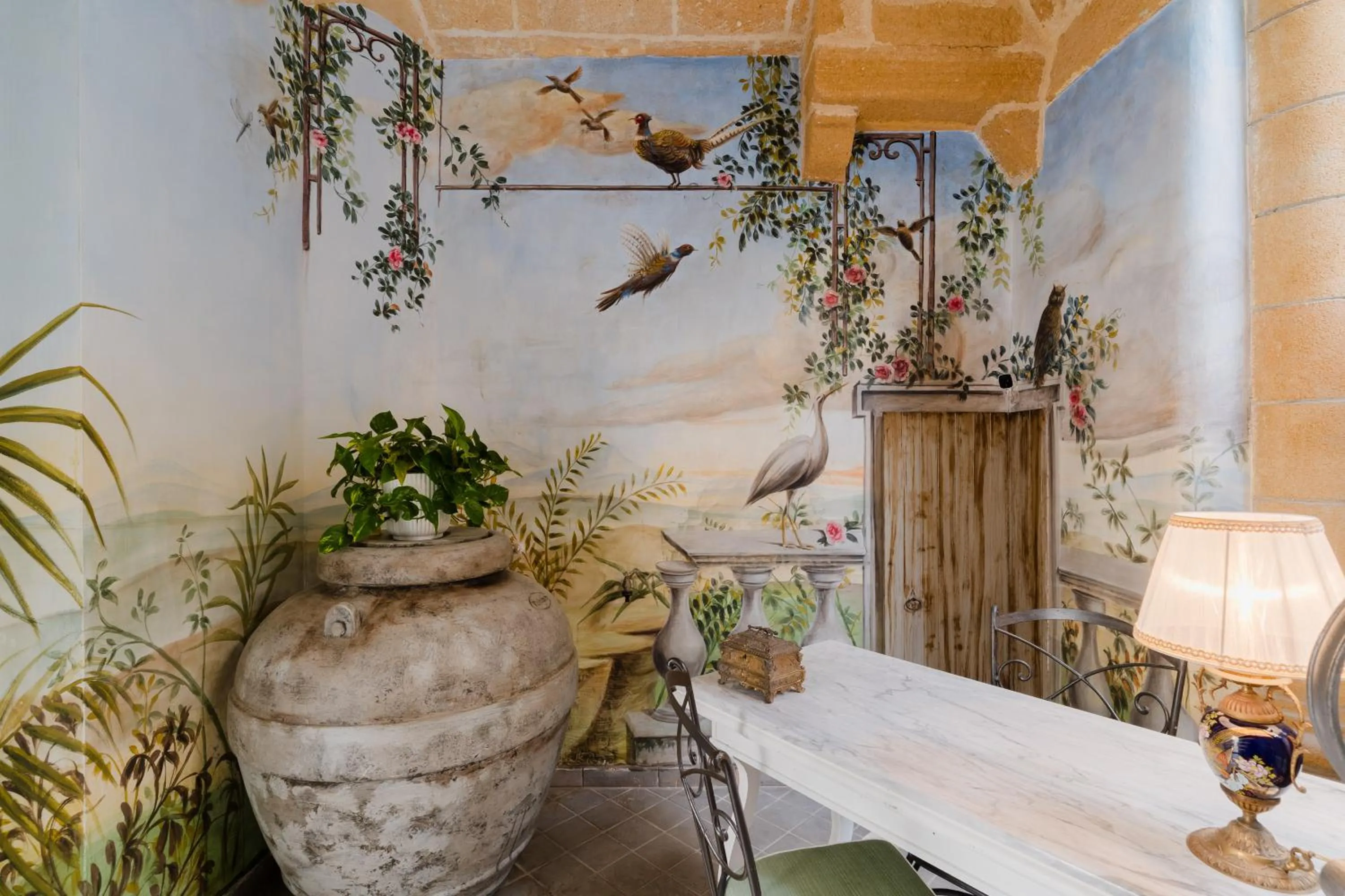 Corte Patitari - by Patitari Suites