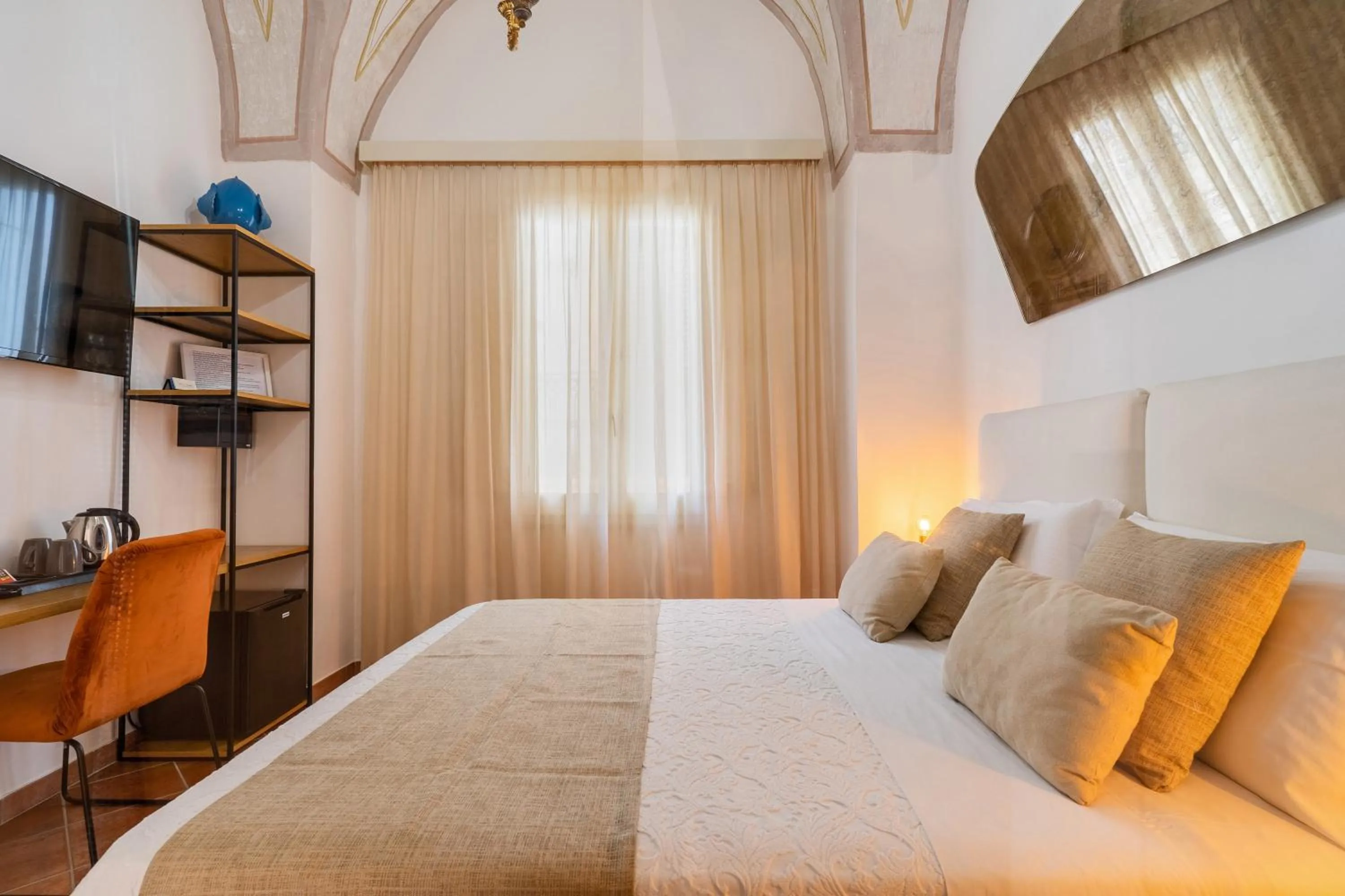 Bed in Corte Patitari - by Patitari Suites