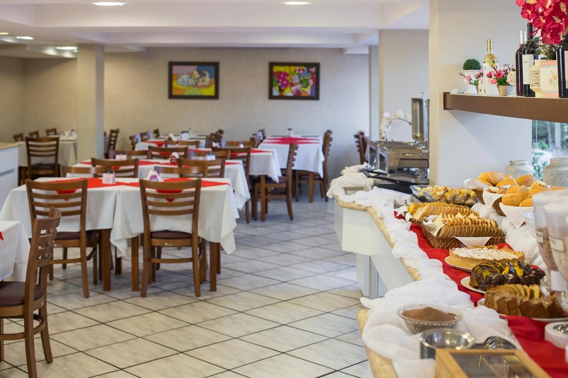 Restaurant/places to eat in Torre Sol Hotel & Eventos