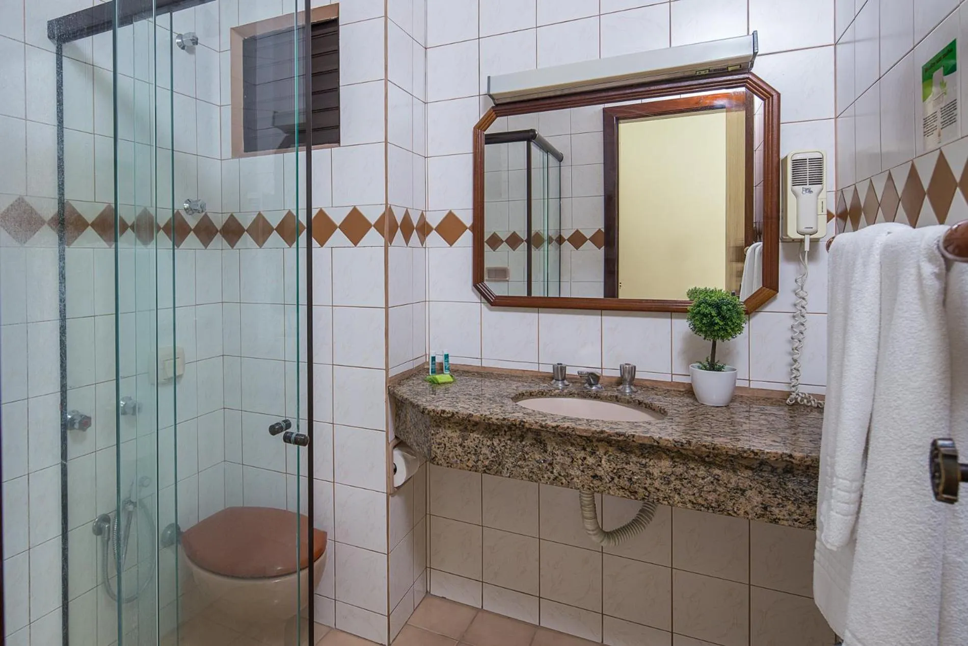 Bathroom in Torre Sol Hotel & Eventos