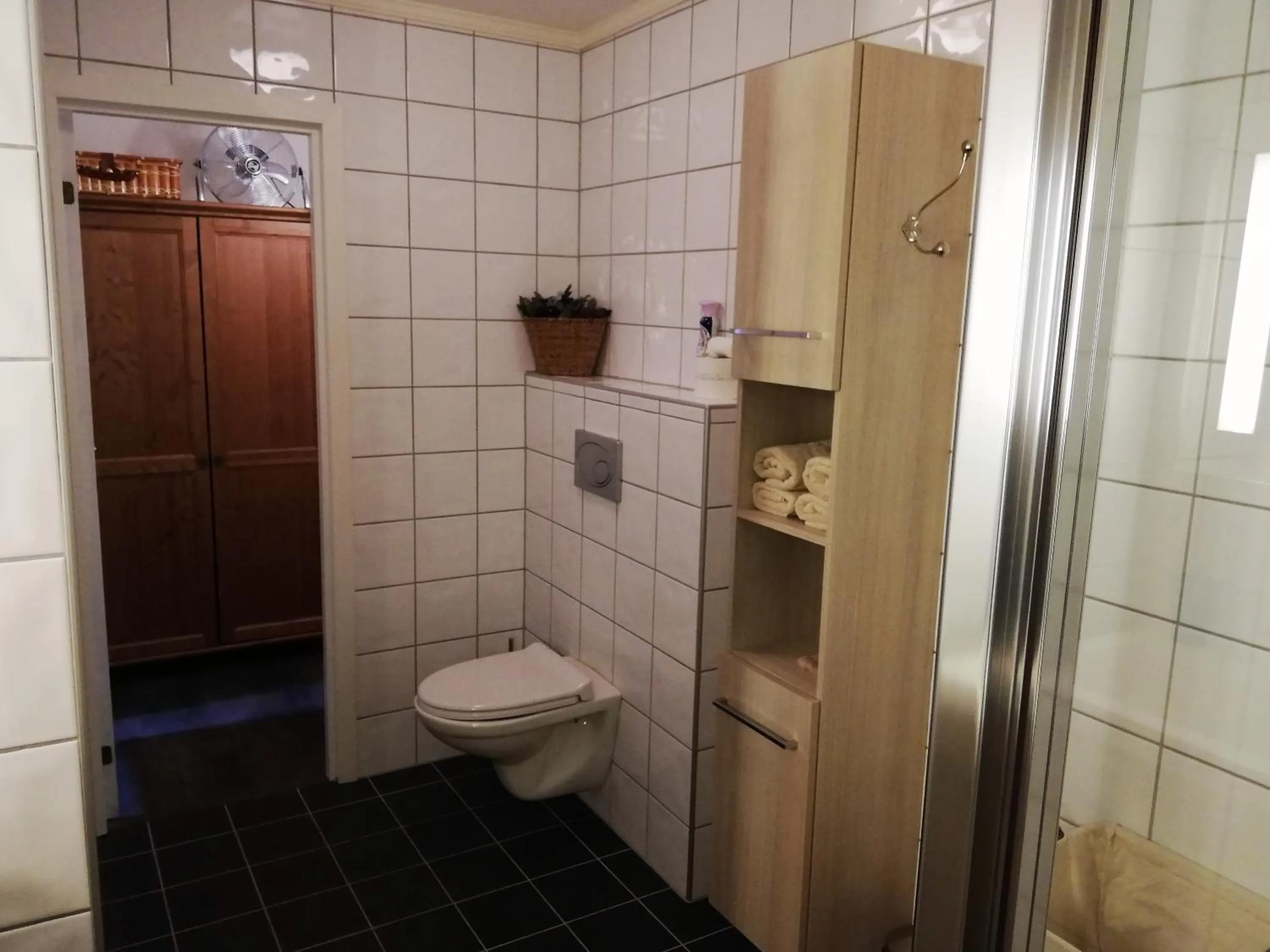 Toilet in Løvheim Gjestehus