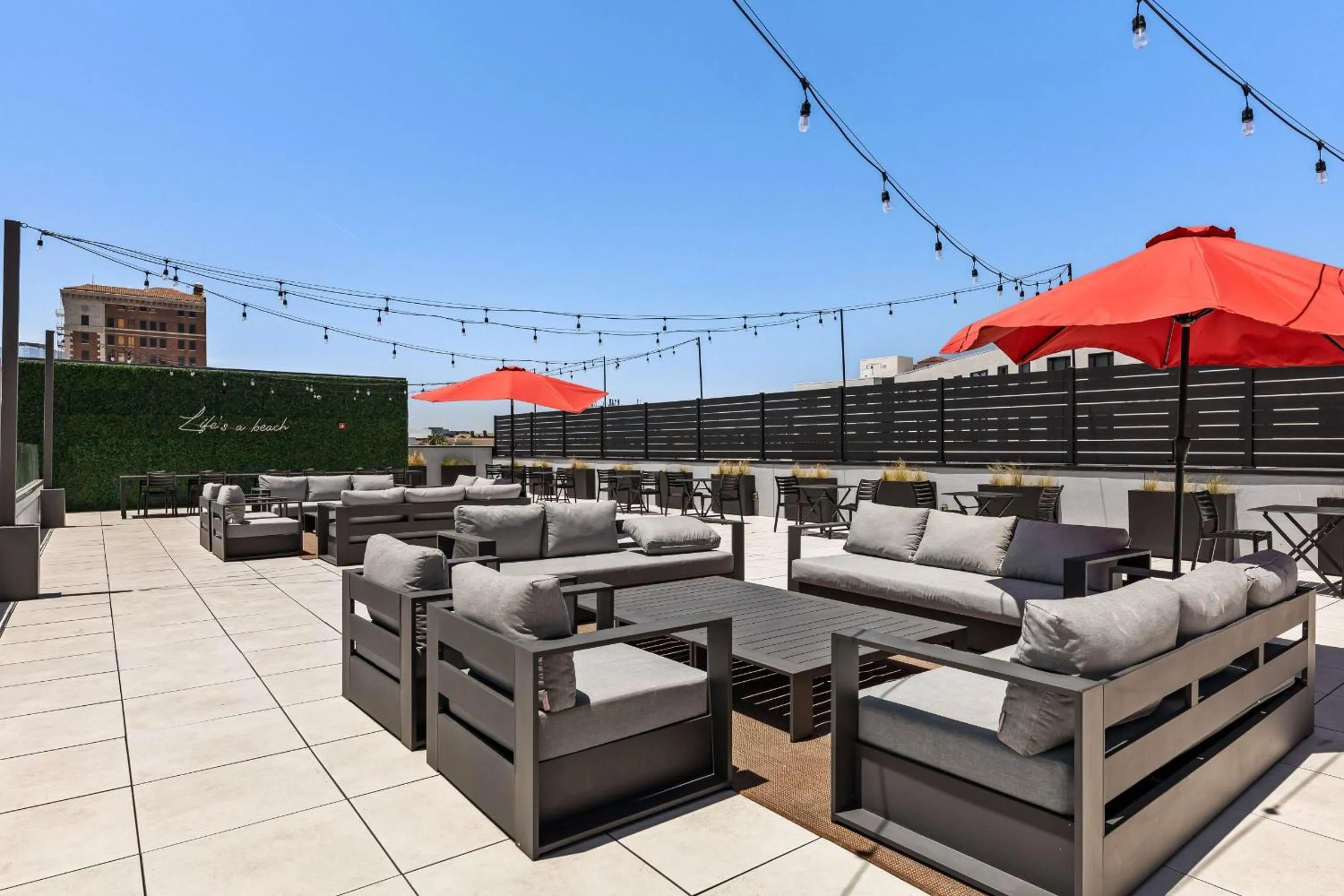 Hotel Mai Downtown Long Beach