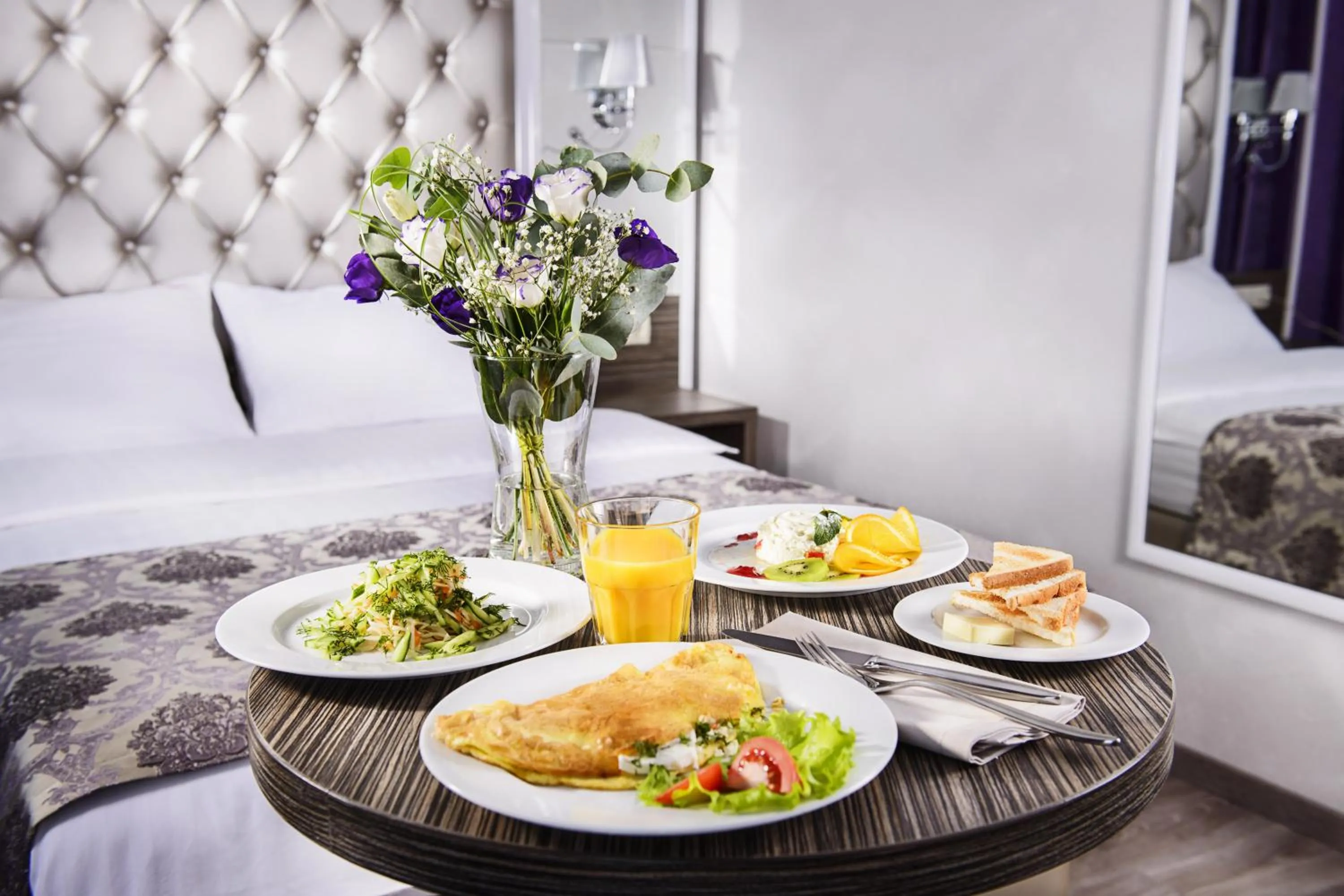 Breakfast in BonApart Hotel by UHM