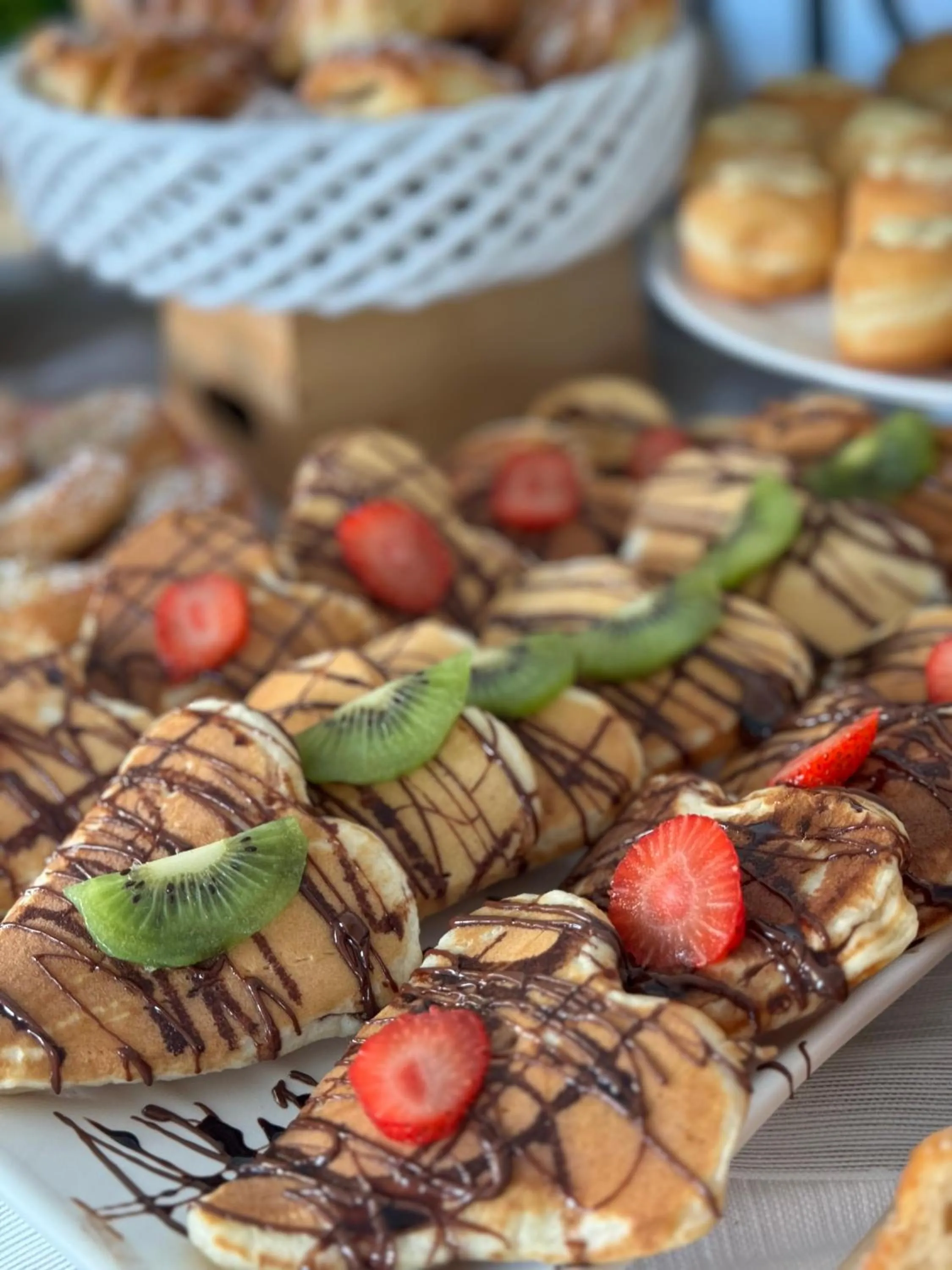 Restaurant/places to eat in Hotel Kim