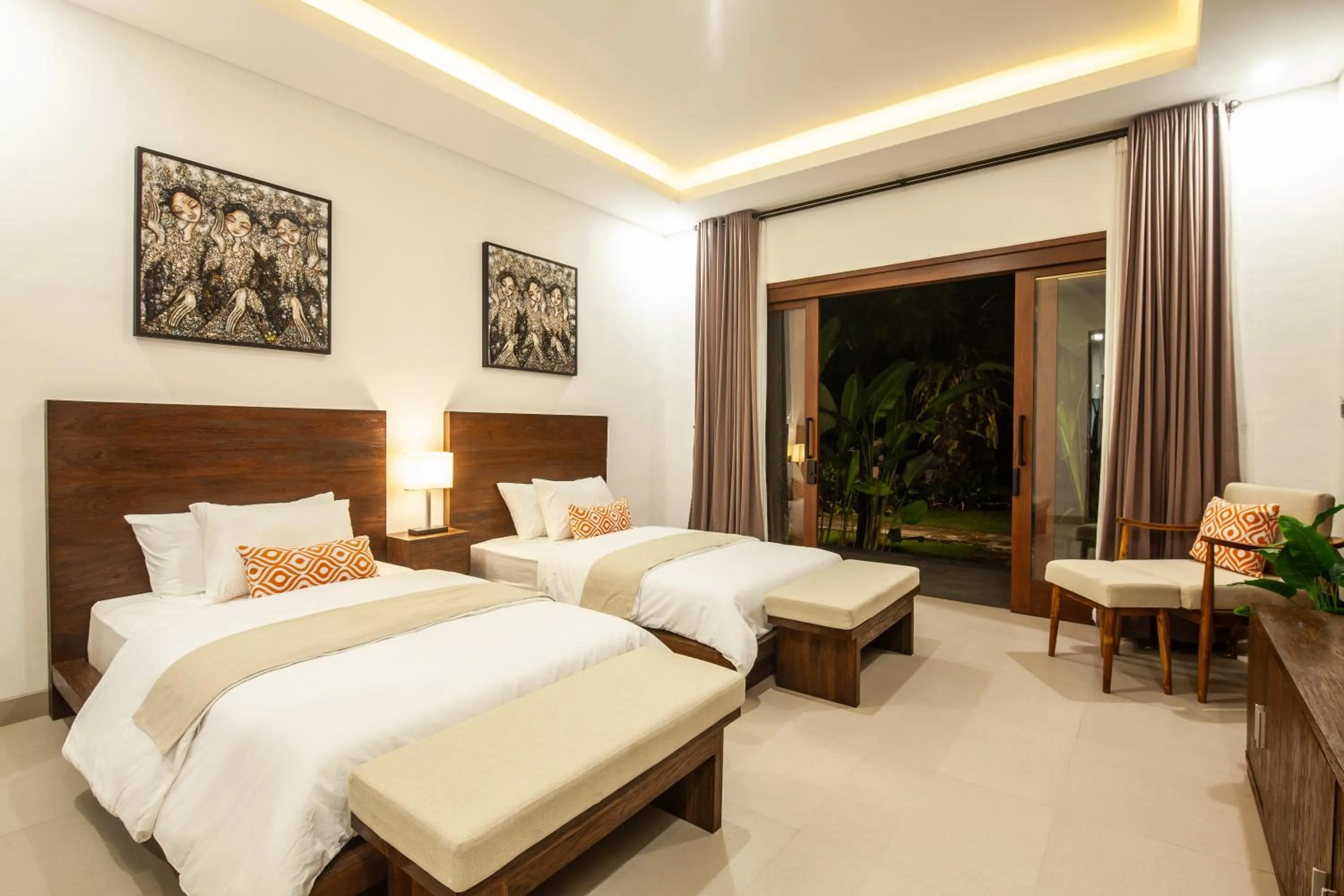 Bedroom, Bed in Griya Shanti Suites